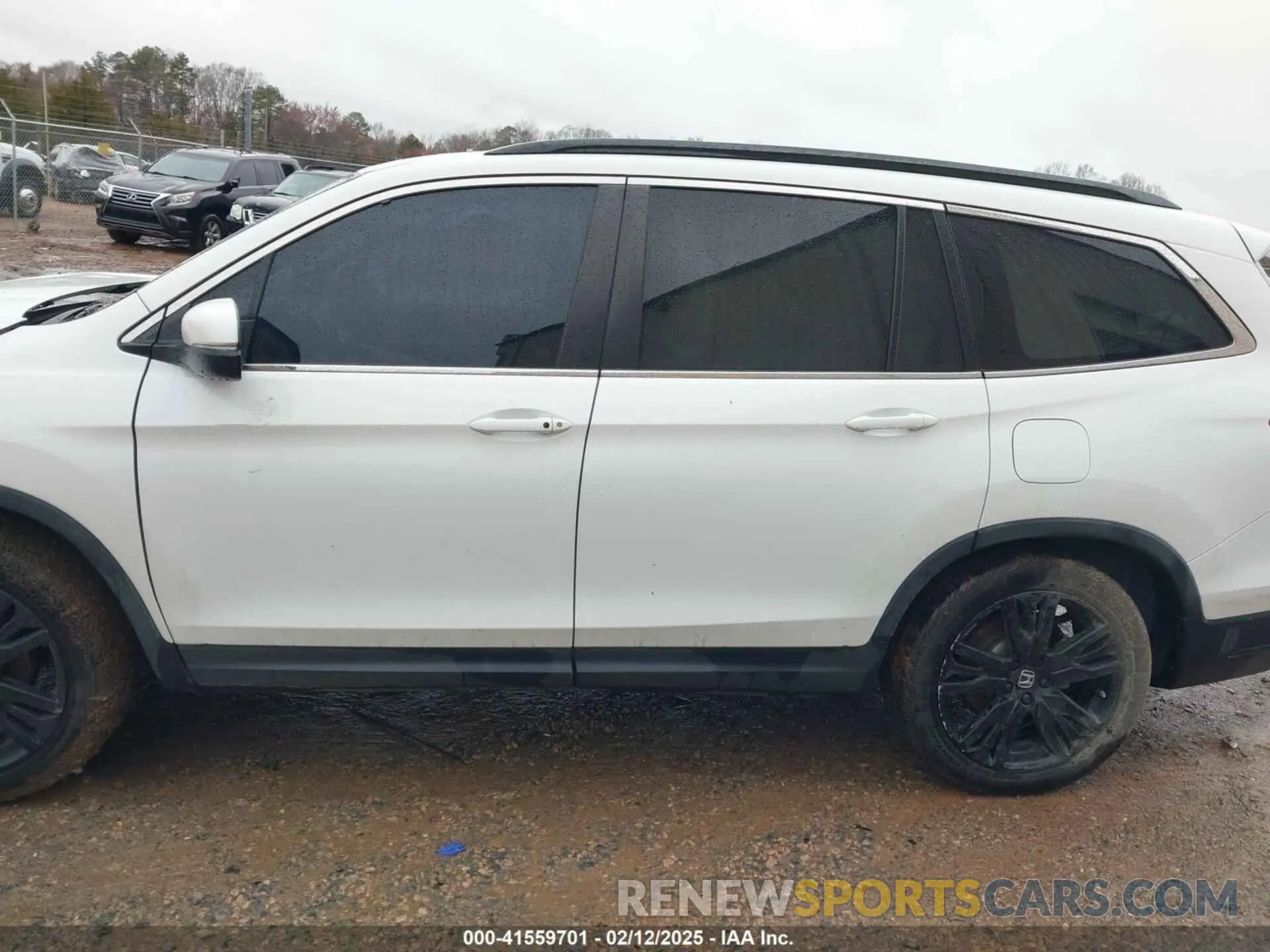 14 Photograph of a damaged car 5FNYF5H25MB028579 HONDA PILOT 2021