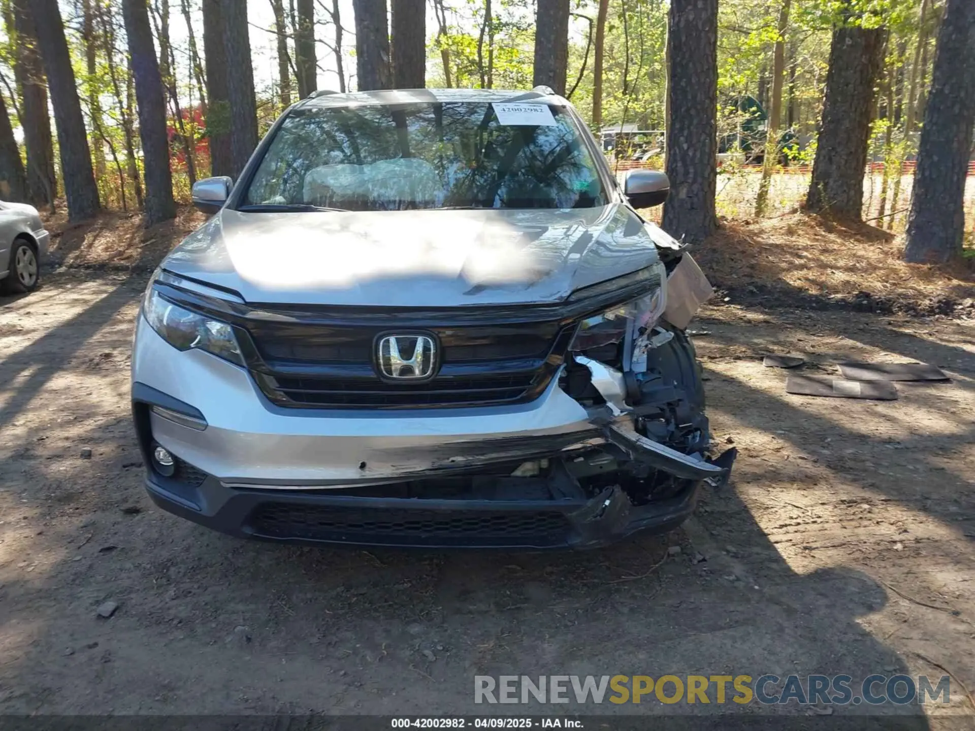 12 Photograph of a damaged car 5FNYF5H25MB028677 HONDA PILOT 2021