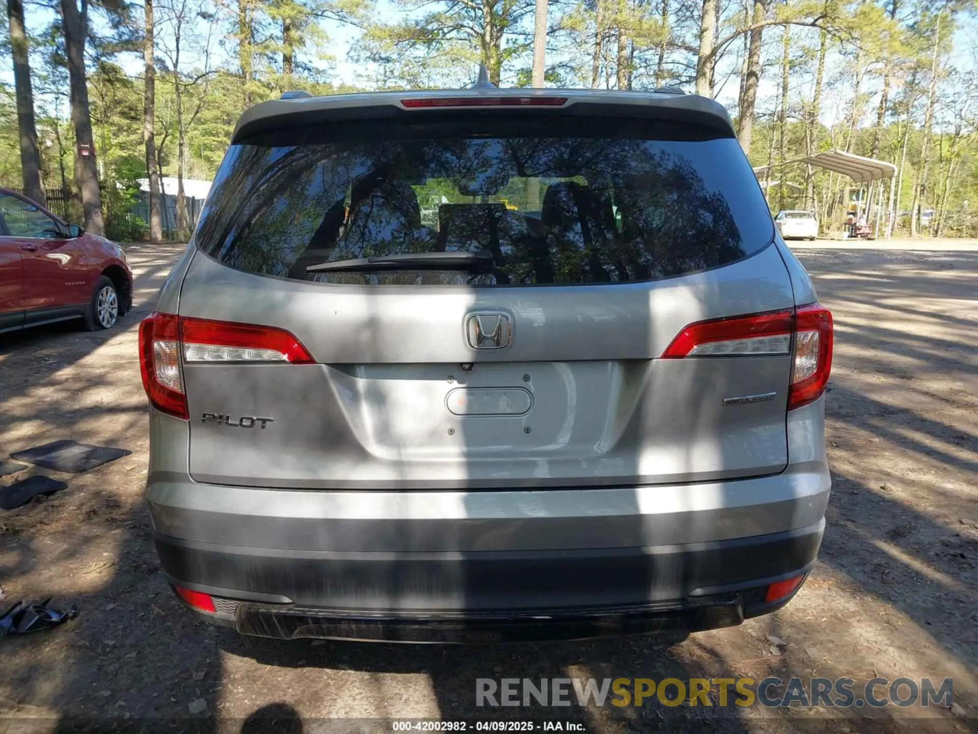 16 Photograph of a damaged car 5FNYF5H25MB028677 HONDA PILOT 2021