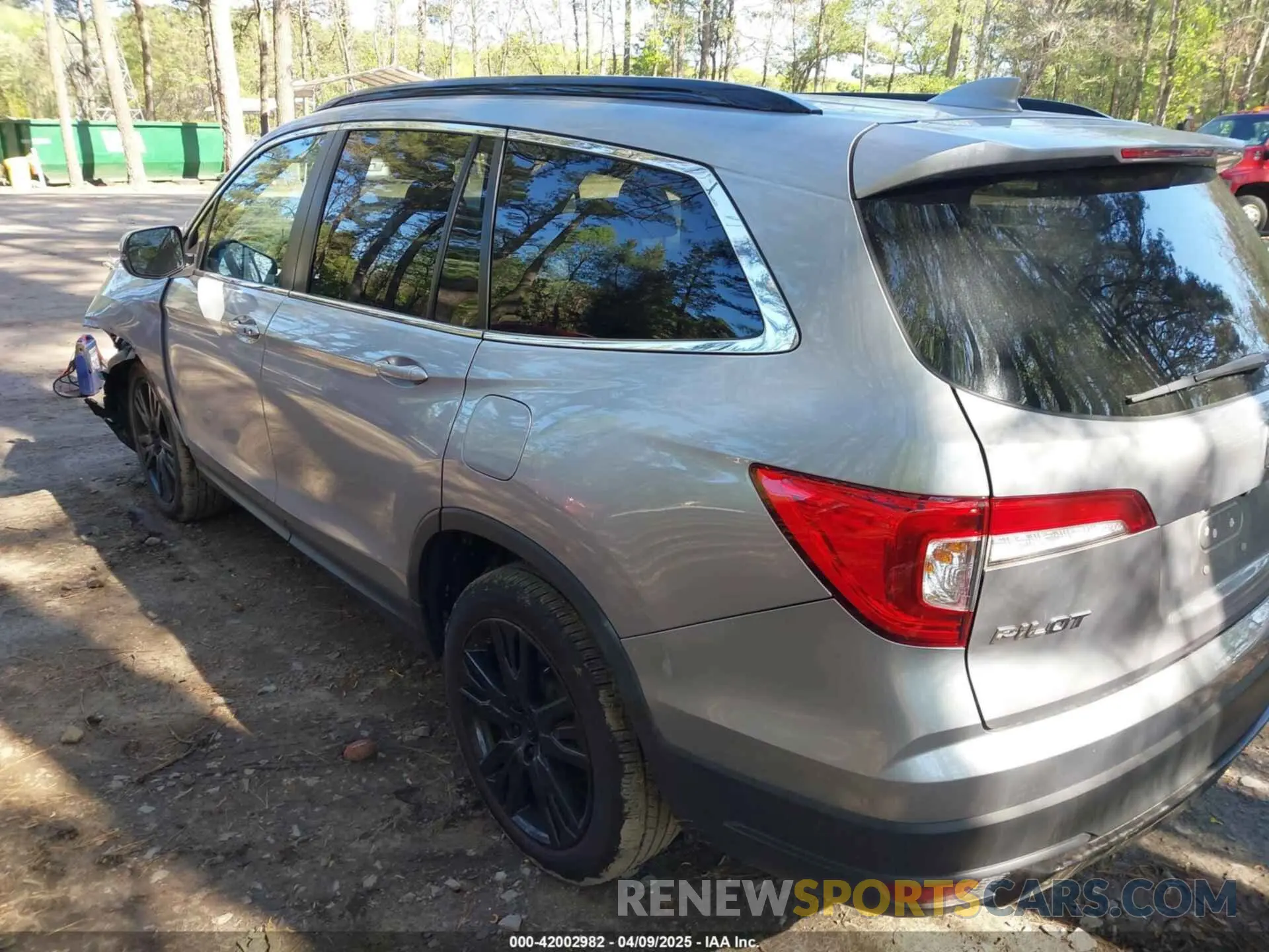 3 Photograph of a damaged car 5FNYF5H25MB028677 HONDA PILOT 2021