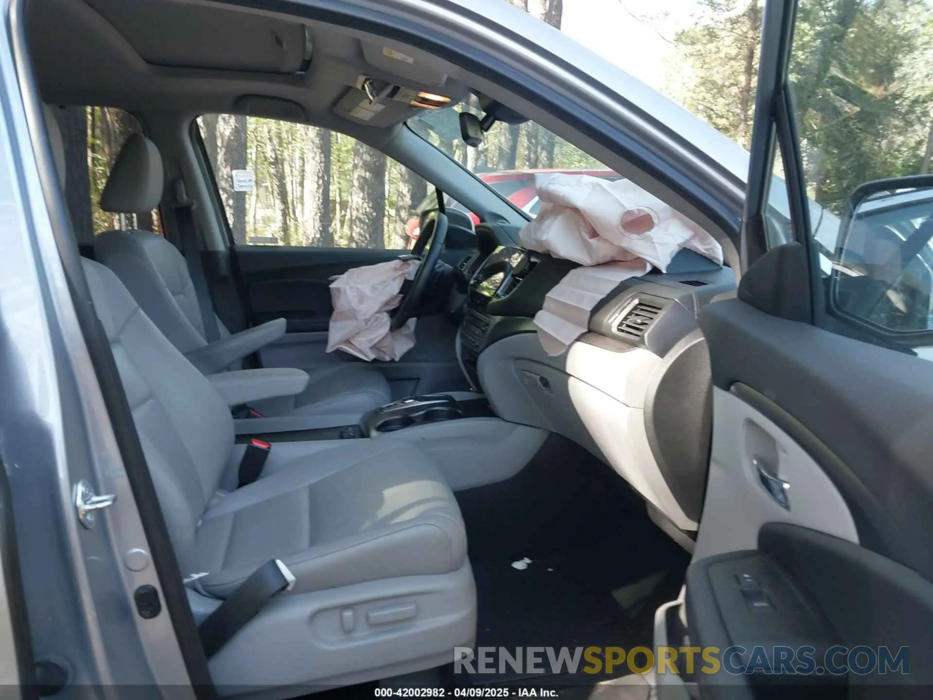 5 Photograph of a damaged car 5FNYF5H25MB028677 HONDA PILOT 2021