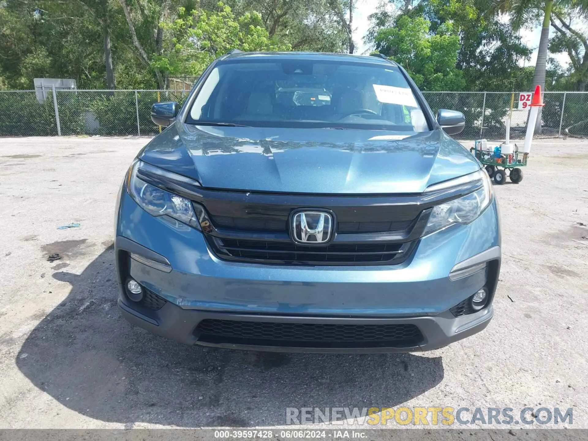 12 Photograph of a damaged car 5FNYF5H25MB041980 HONDA PILOT 2021