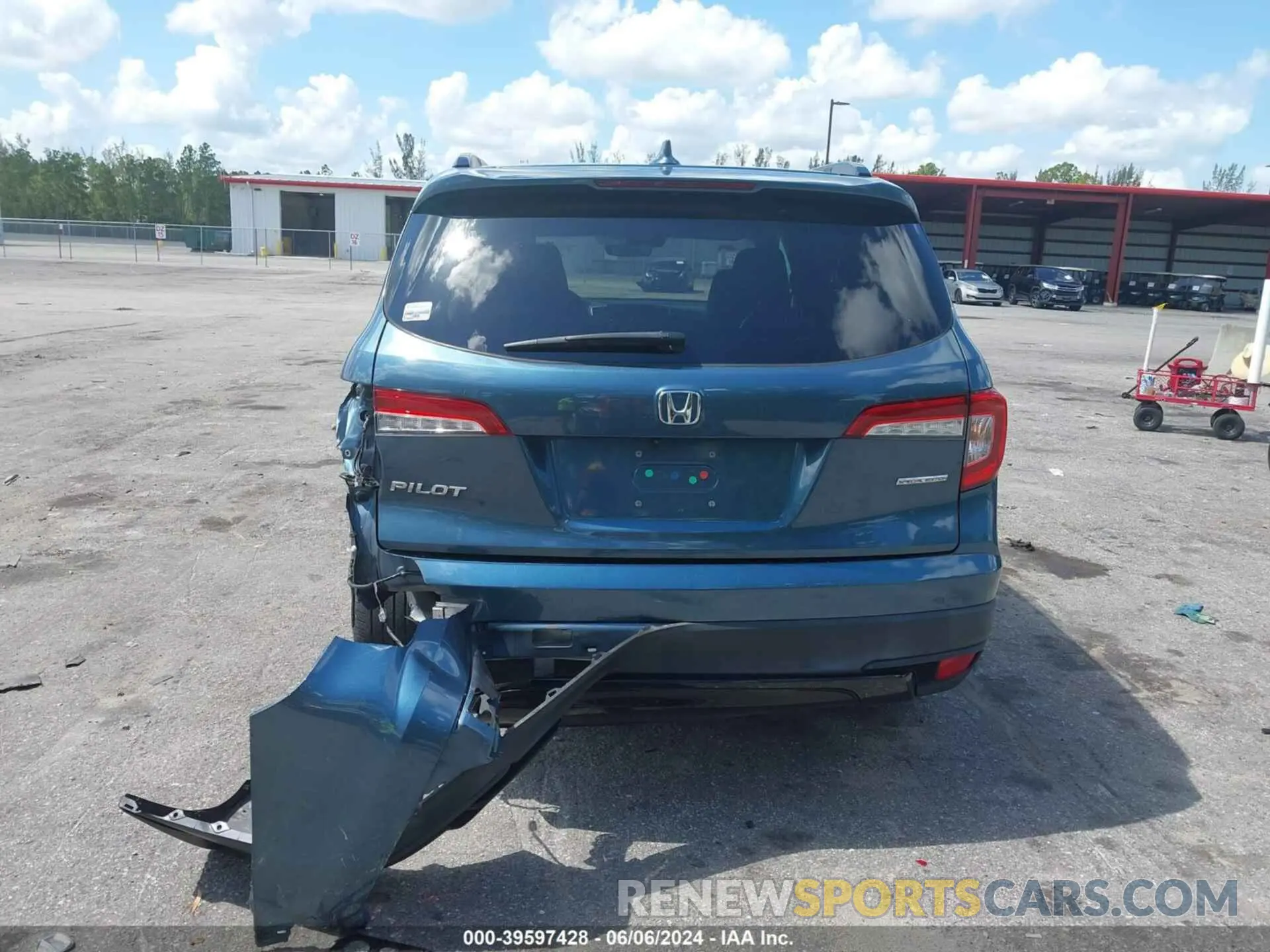 16 Photograph of a damaged car 5FNYF5H25MB041980 HONDA PILOT 2021