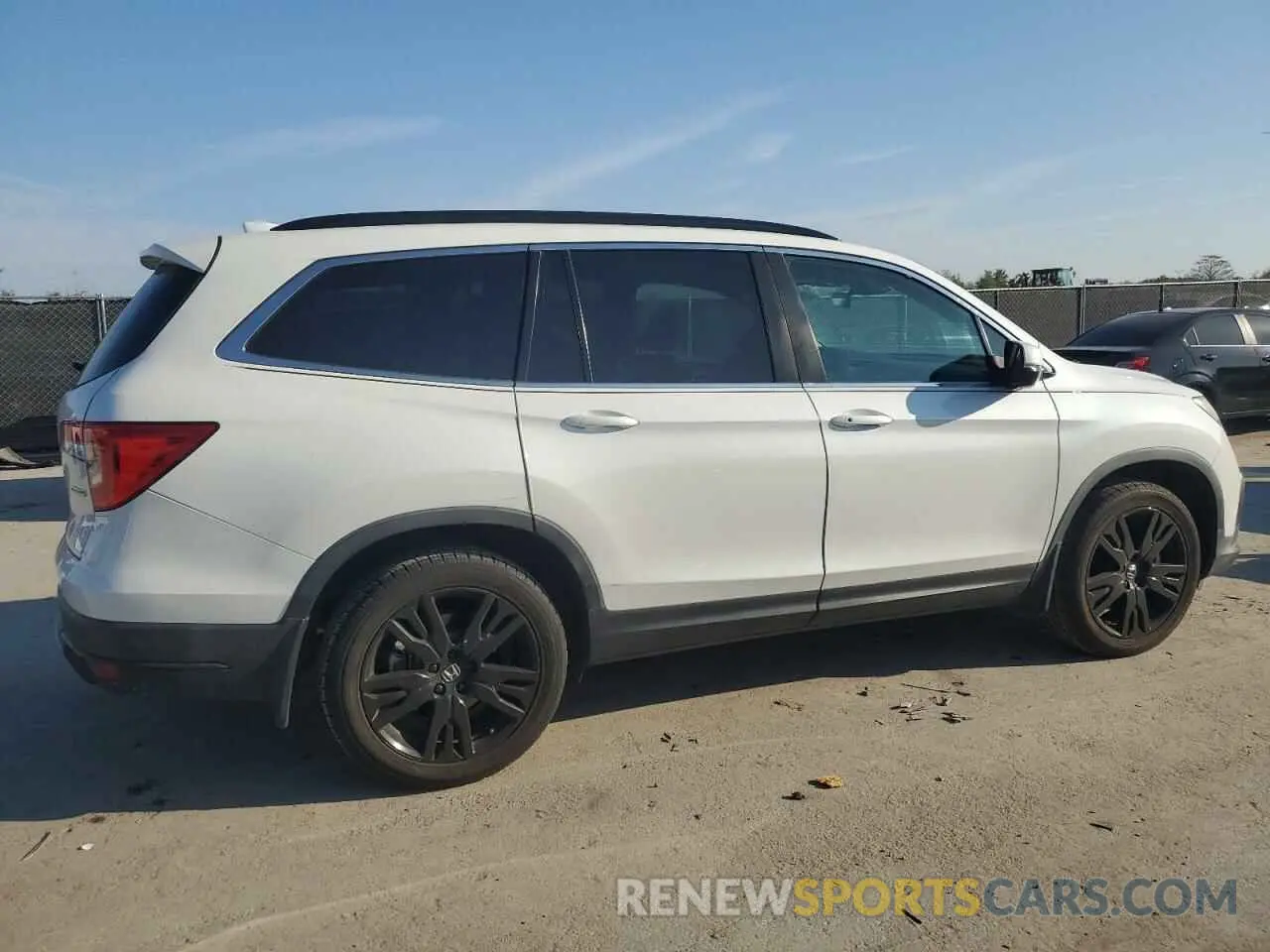 3 Photograph of a damaged car 5FNYF5H26MB012004 HONDA PILOT 2021