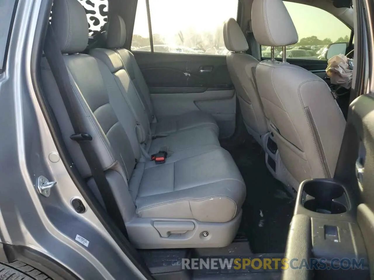 11 Photograph of a damaged car 5FNYF5H26MB031331 HONDA PILOT 2021