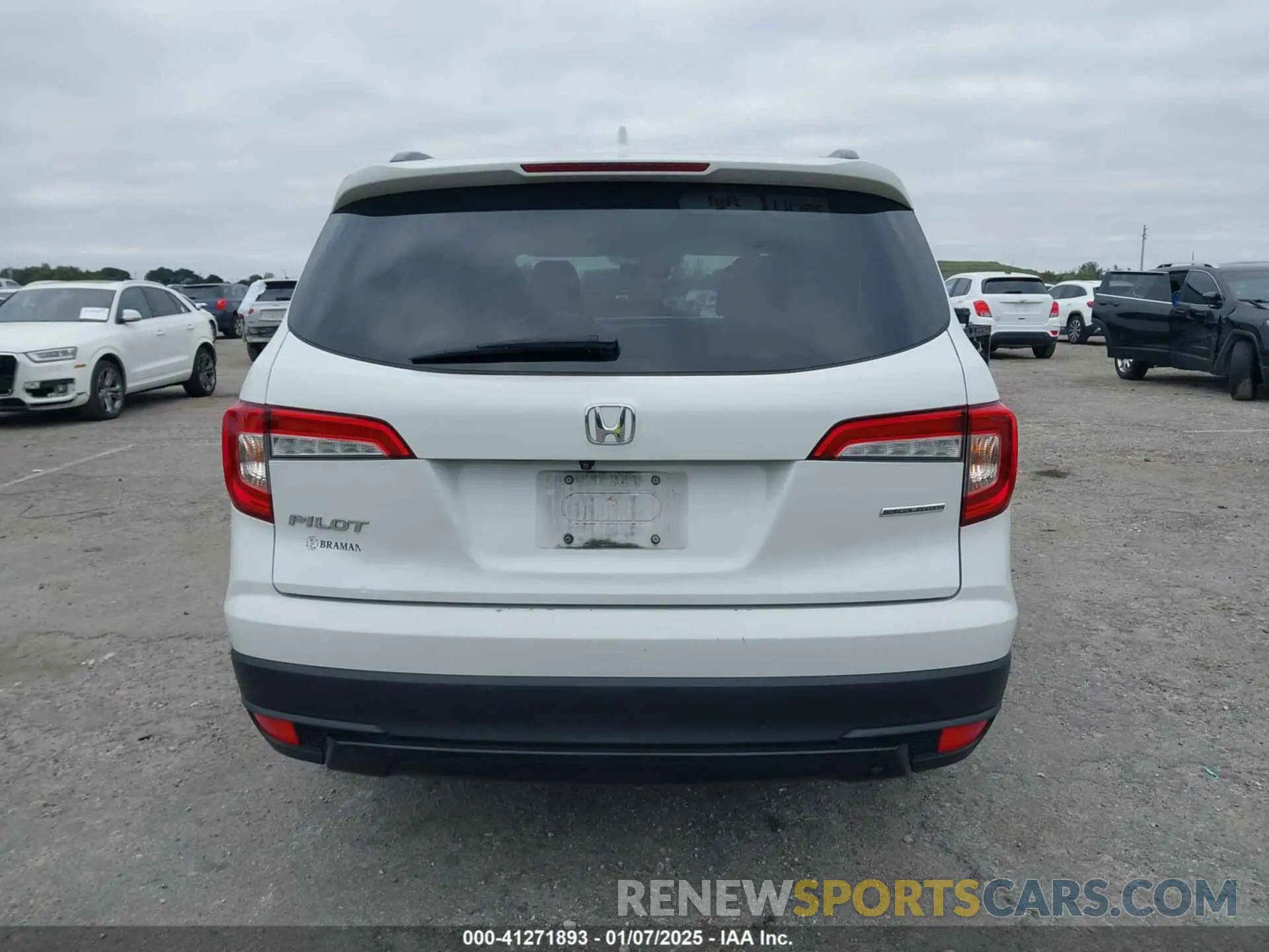 16 Photograph of a damaged car 5FNYF5H26MB037212 HONDA PILOT 2021