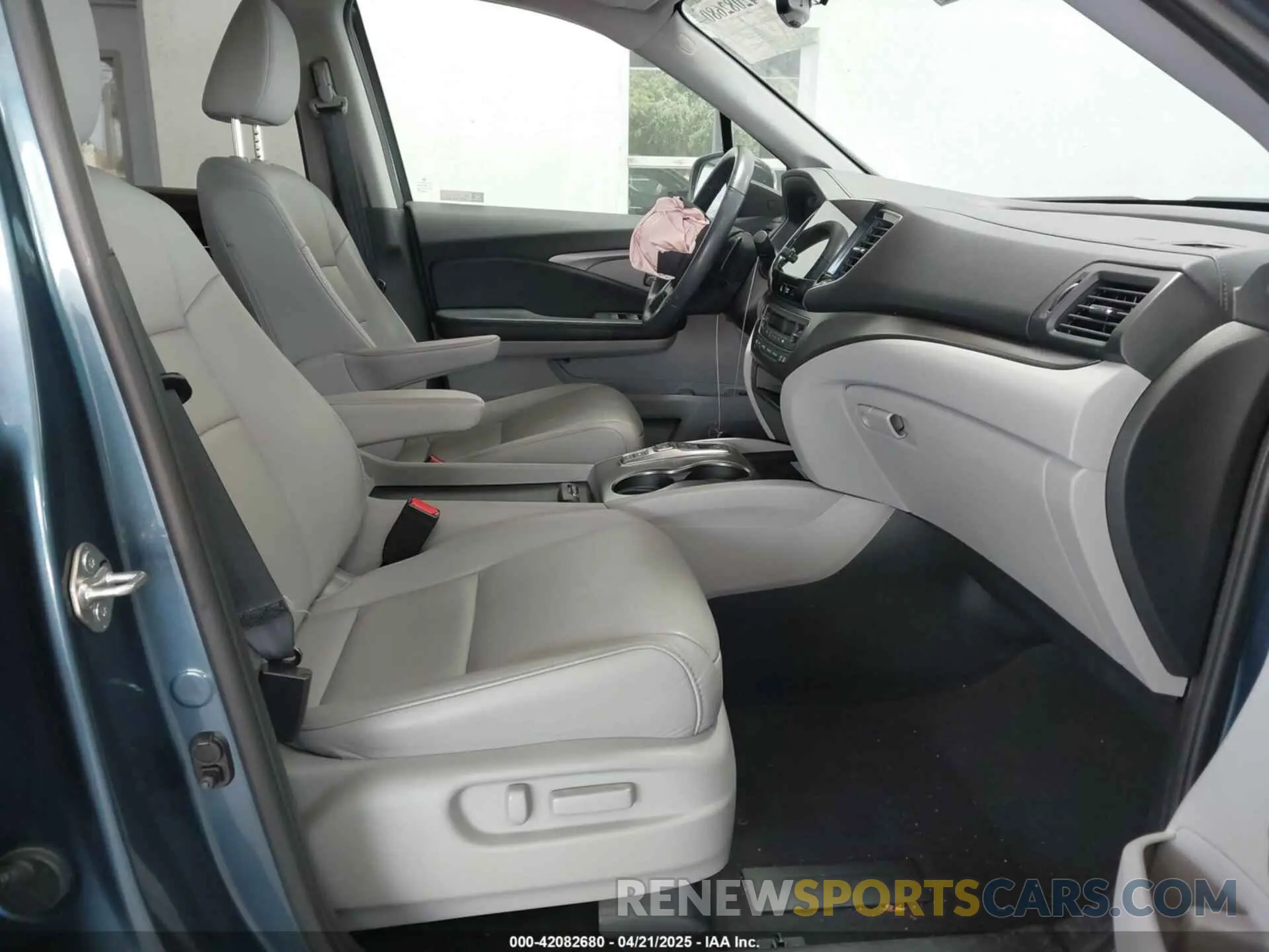 5 Photograph of a damaged car 5FNYF5H27MB011413 HONDA PILOT 2021