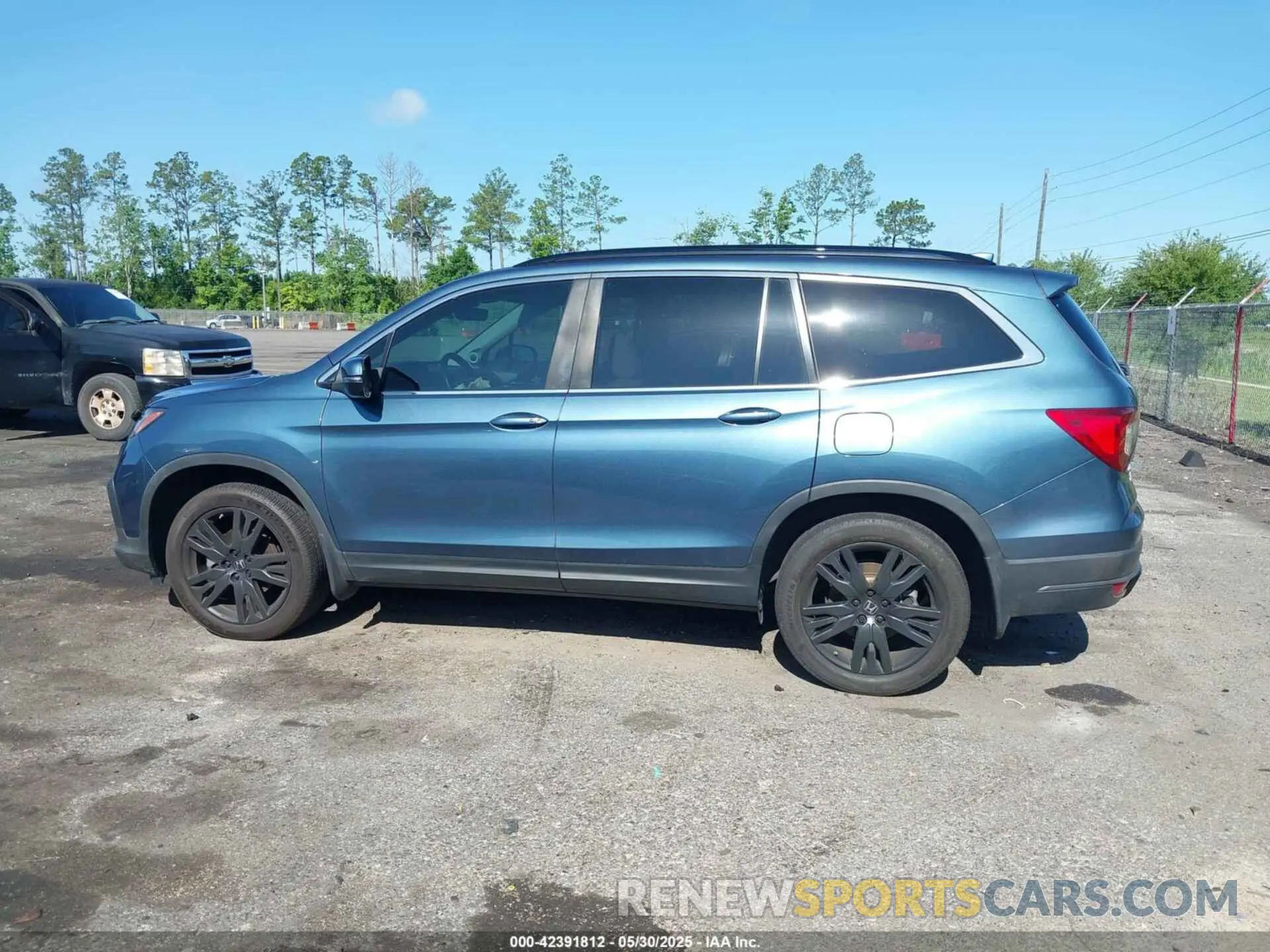 14 Photograph of a damaged car 5FNYF5H27MB012769 HONDA PILOT 2021