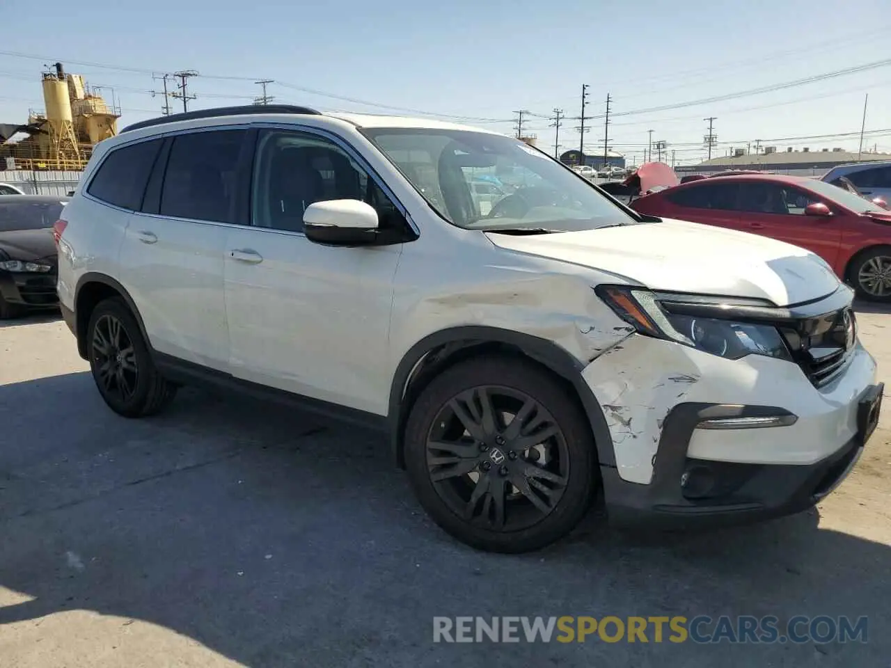 4 Photograph of a damaged car 5FNYF5H27MB035842 HONDA PILOT 2021