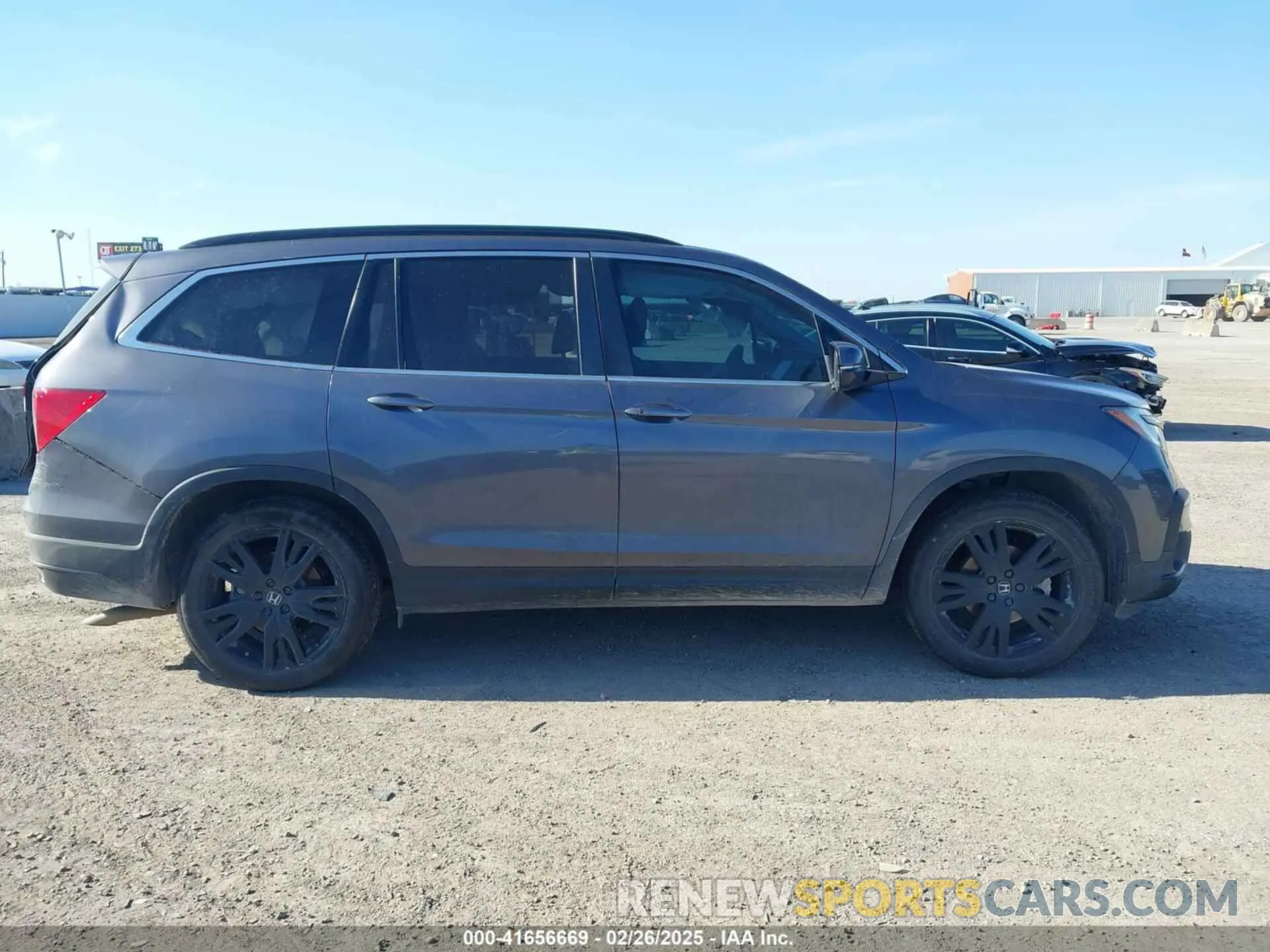 13 Photograph of a damaged car 5FNYF5H27MB040801 HONDA PILOT 2021