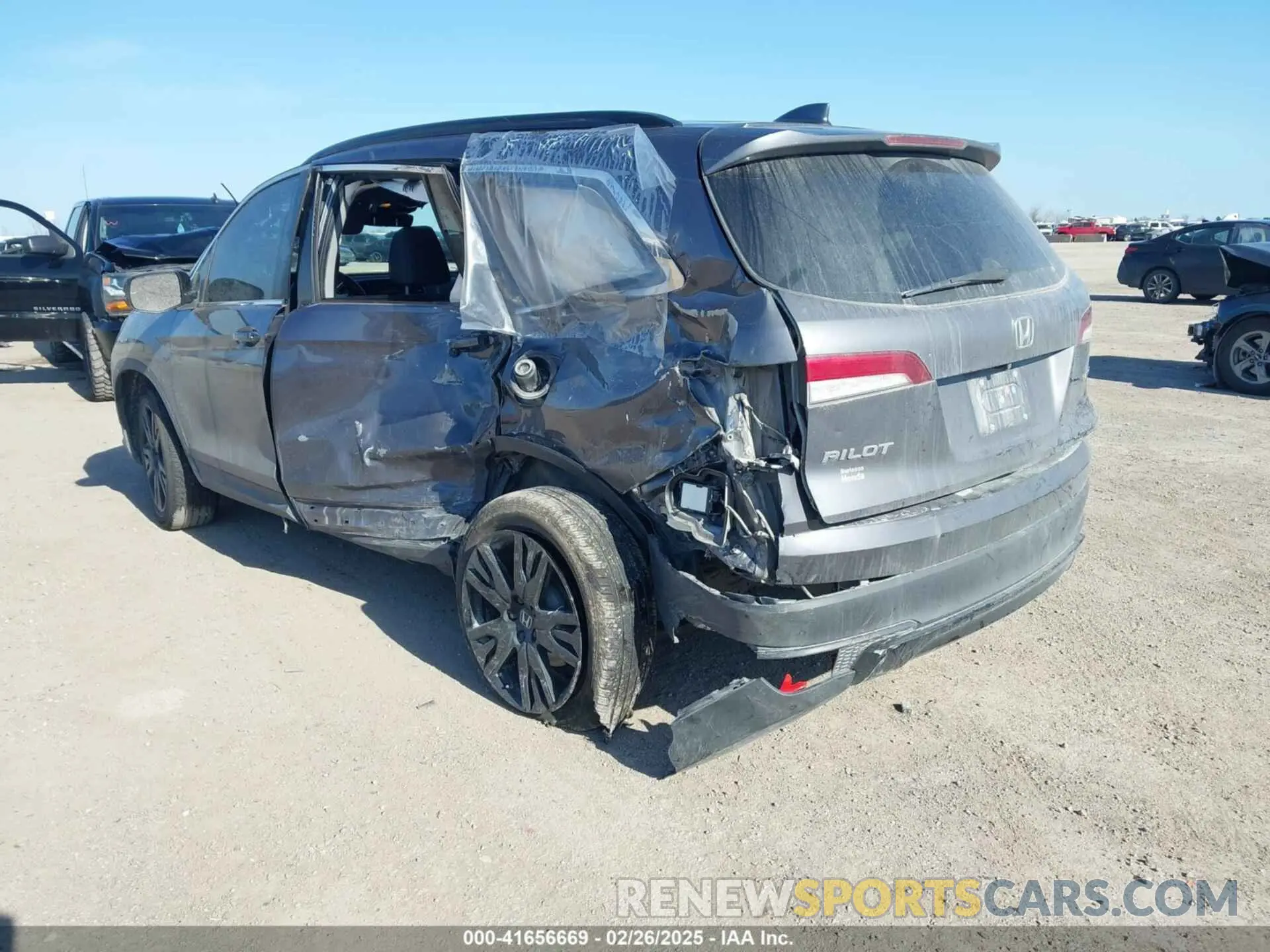3 Photograph of a damaged car 5FNYF5H27MB040801 HONDA PILOT 2021