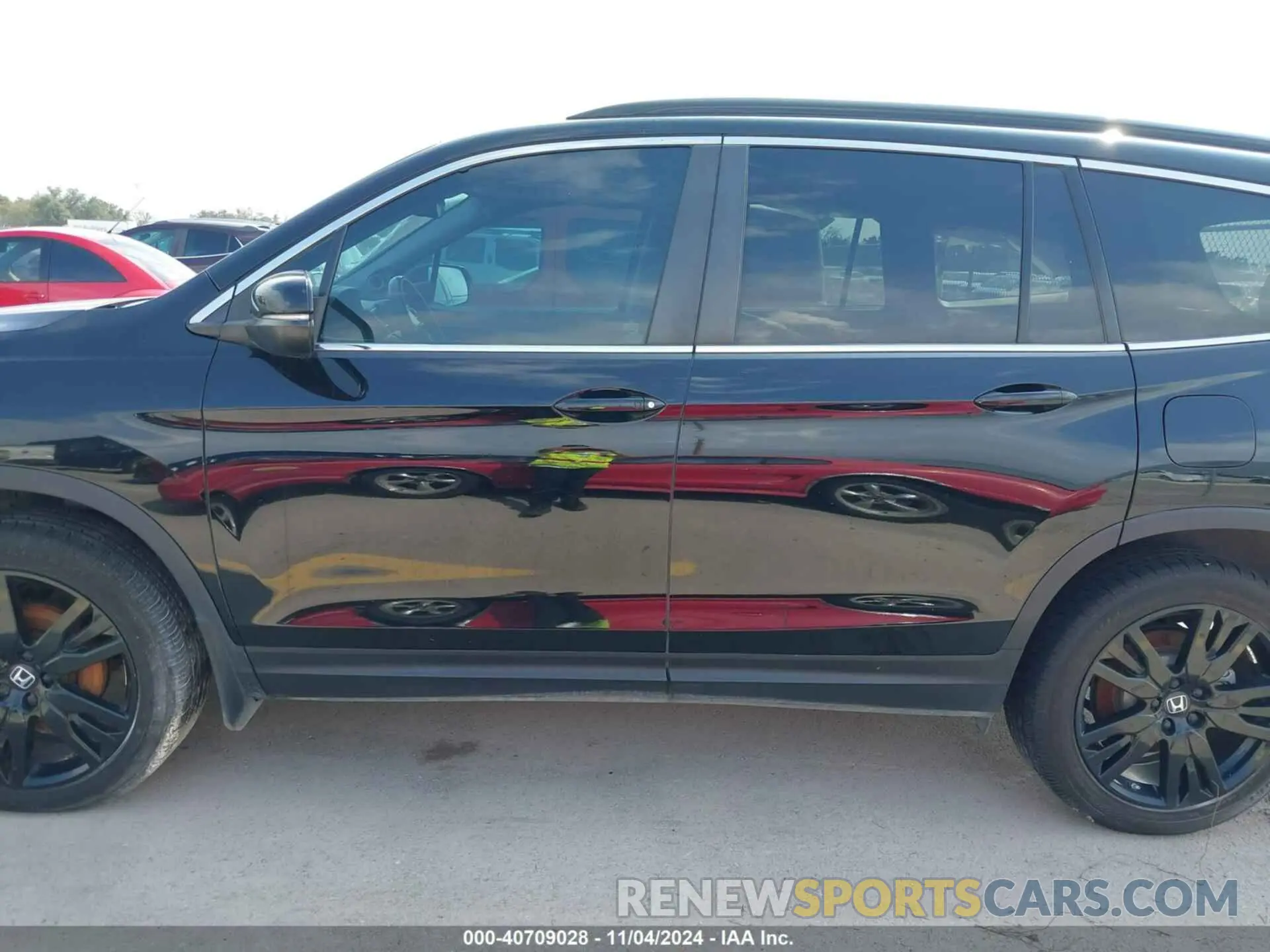 14 Photograph of a damaged car 5FNYF5H29MB003278 HONDA PILOT 2021