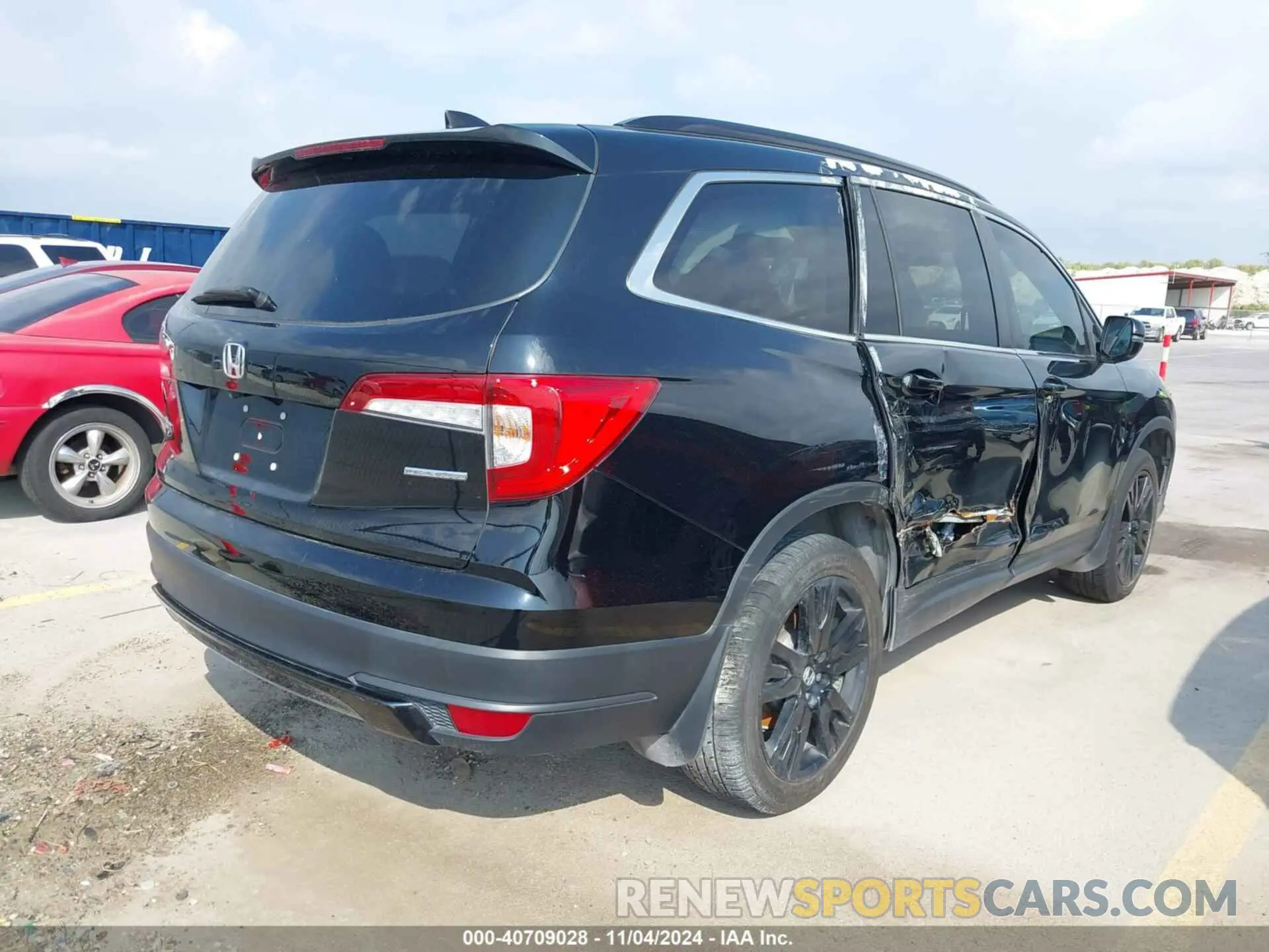 4 Photograph of a damaged car 5FNYF5H29MB003278 HONDA PILOT 2021