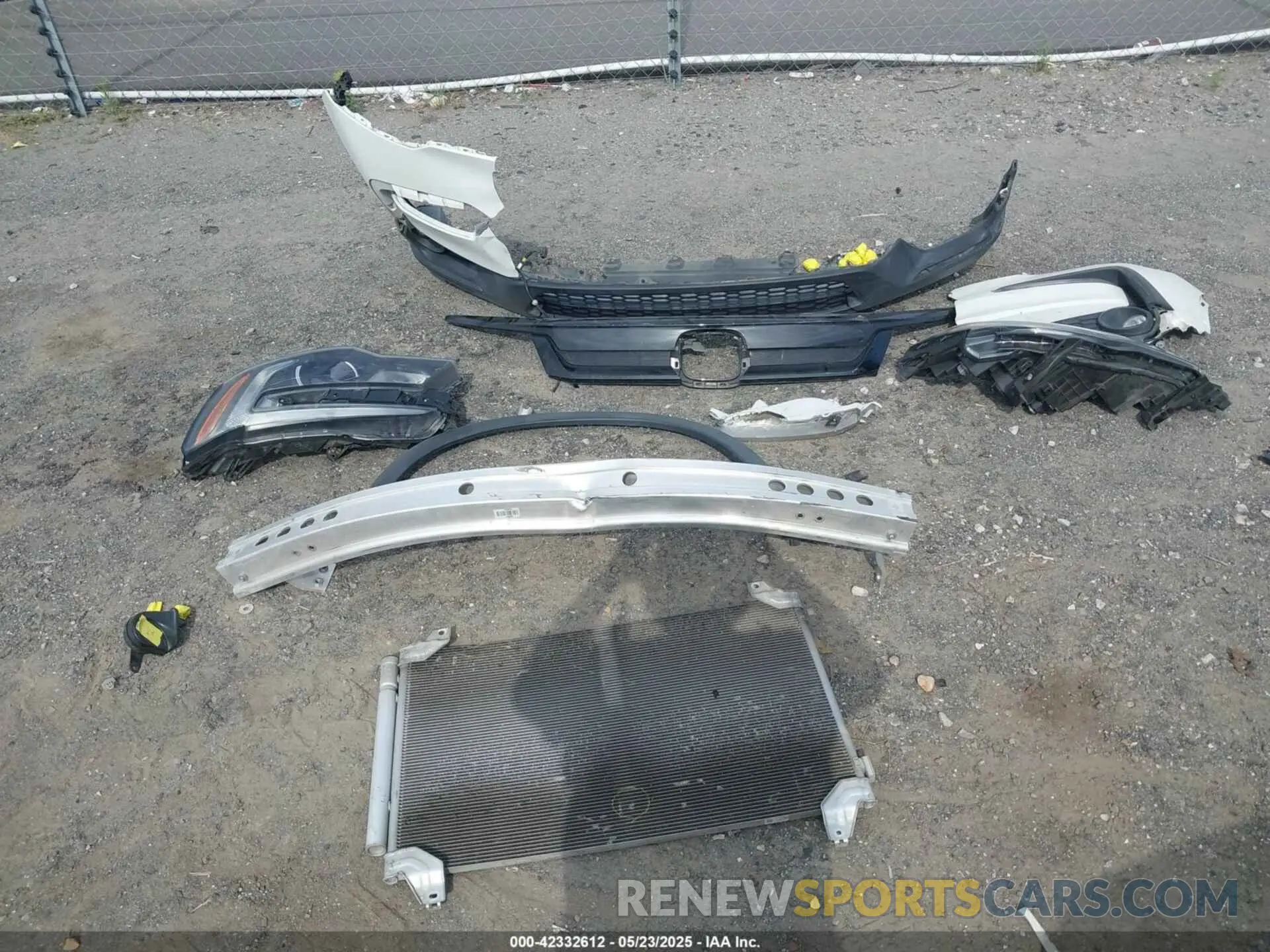 12 Photograph of a damaged car 5FNYF5H29MB005354 HONDA PILOT 2021