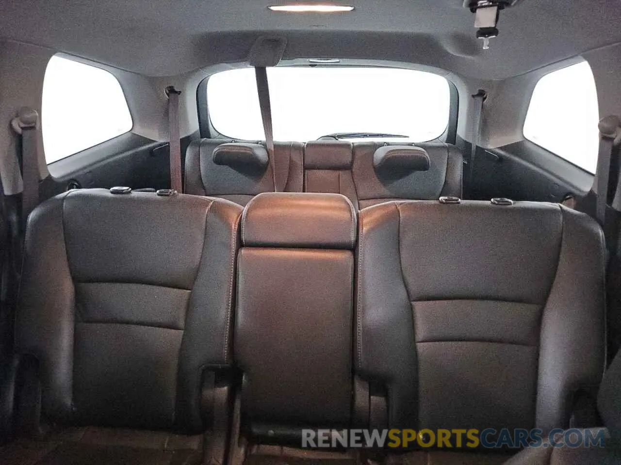 10 Photograph of a damaged car 5FNYF5H2XMB008201 HONDA PILOT 2021