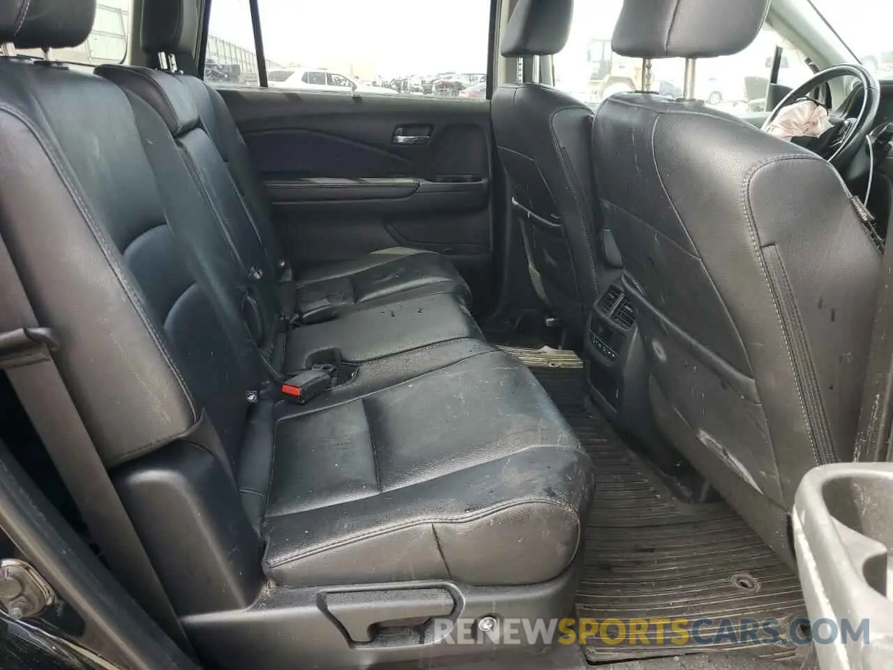 11 Photograph of a damaged car 5FNYF5H2XMB015729 HONDA PILOT 2021