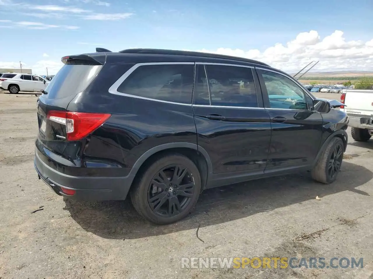 3 Photograph of a damaged car 5FNYF5H2XMB015729 HONDA PILOT 2021