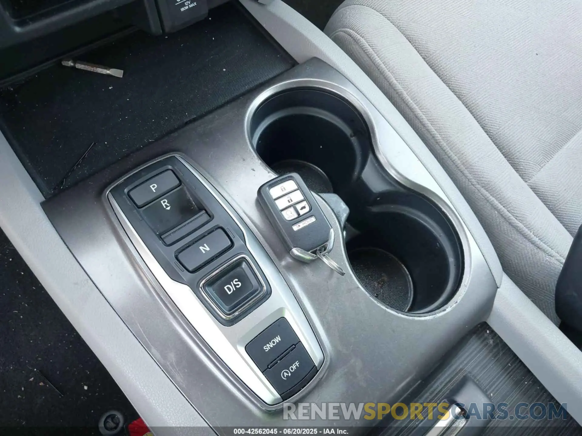 11 Photograph of a damaged car 5FNYF5H31MB004675 HONDA PILOT 2021