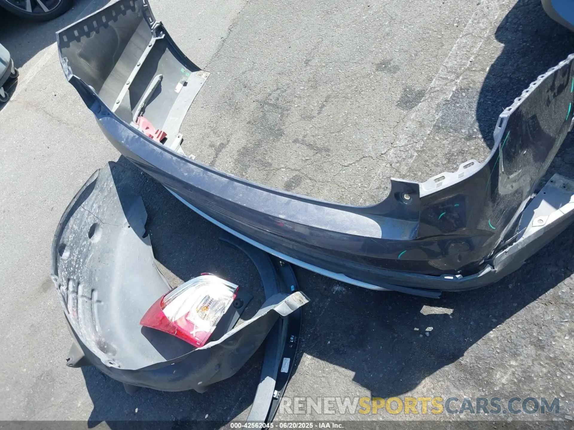 12 Photograph of a damaged car 5FNYF5H31MB004675 HONDA PILOT 2021