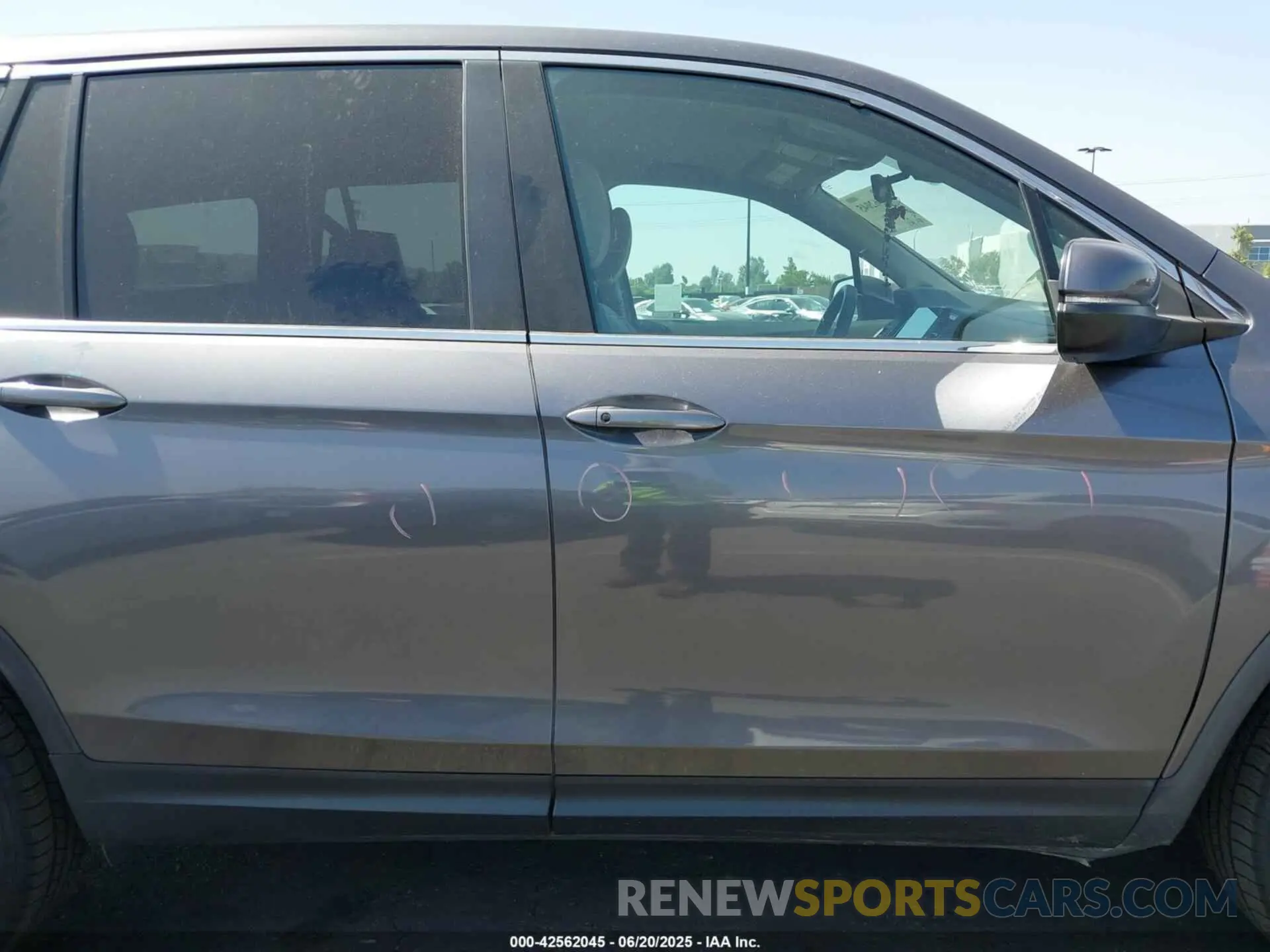 14 Photograph of a damaged car 5FNYF5H31MB004675 HONDA PILOT 2021