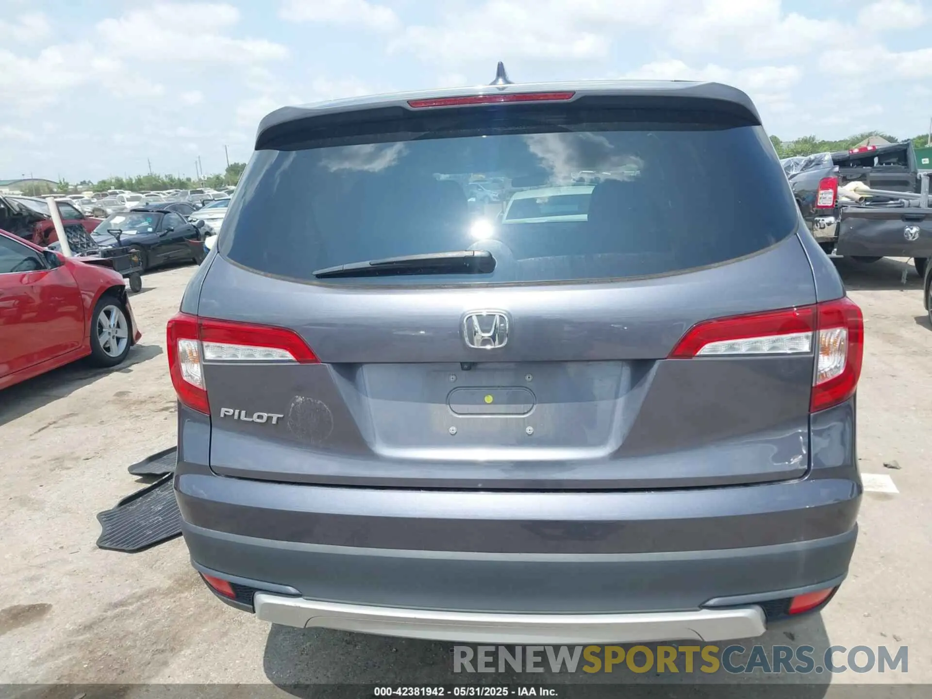16 Photograph of a damaged car 5FNYF5H32MB033280 HONDA PILOT 2021