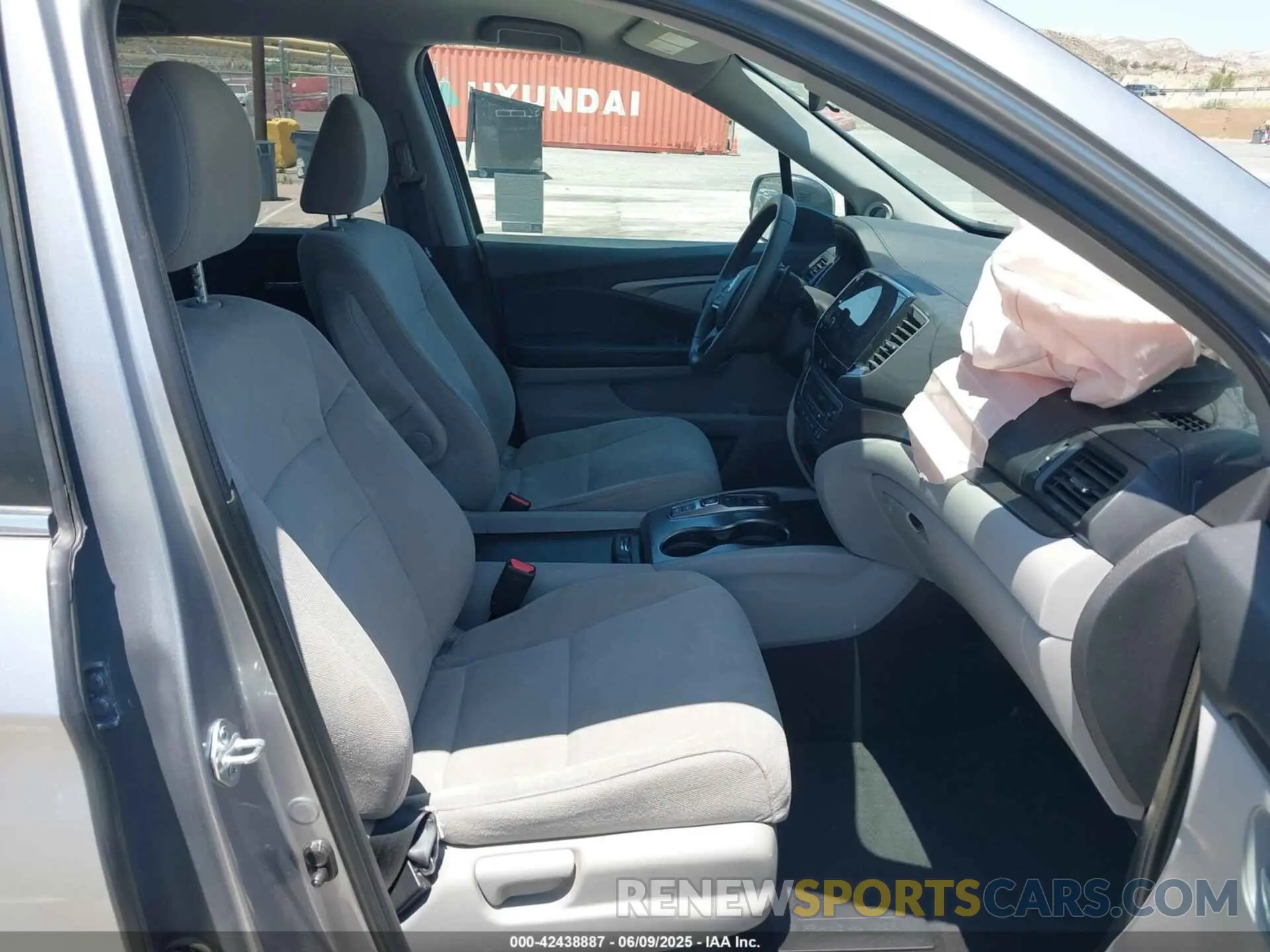 5 Photograph of a damaged car 5FNYF5H34MB021759 HONDA PILOT 2021