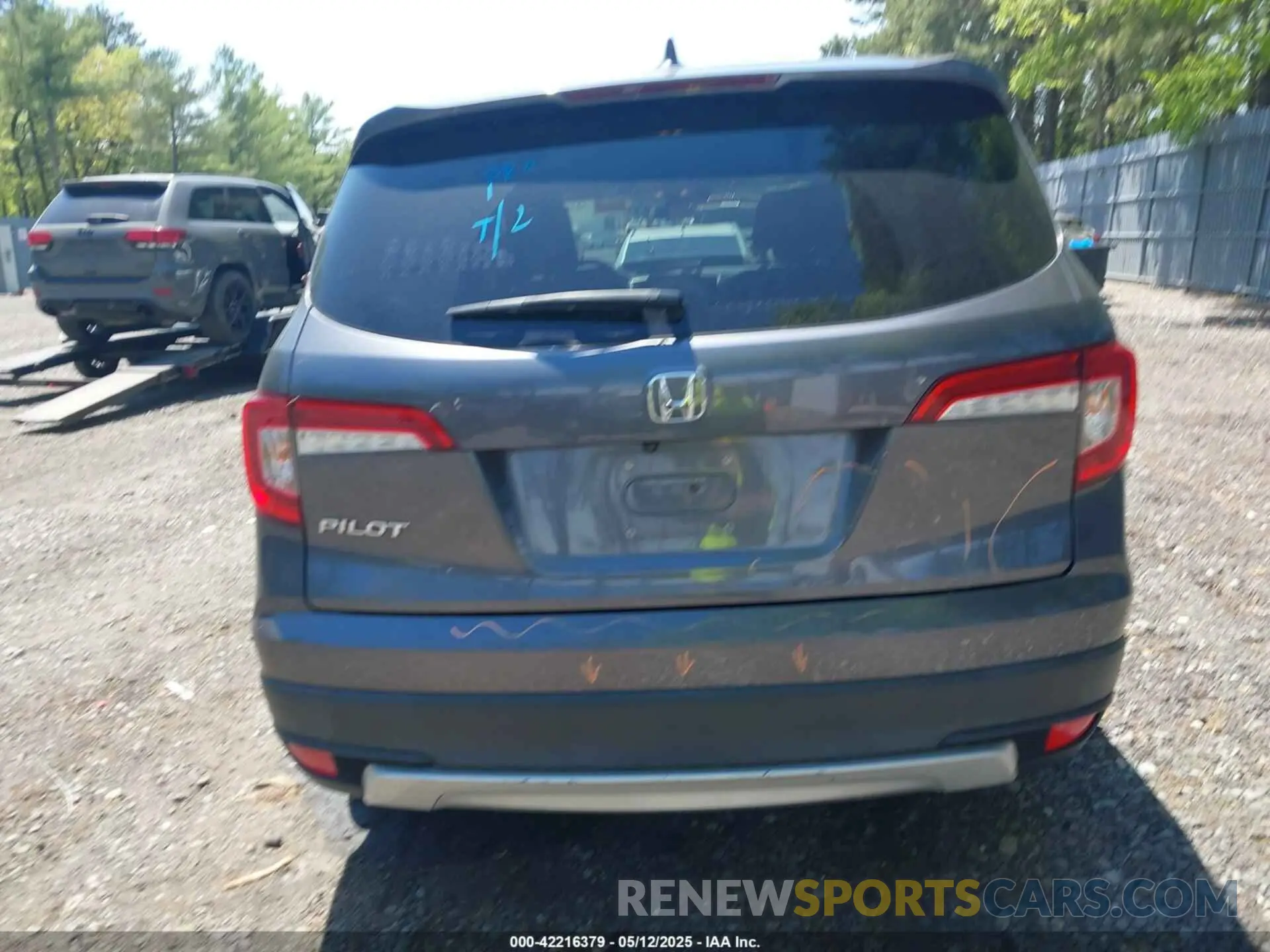 16 Photograph of a damaged car 5FNYF5H35MB013590 HONDA PILOT 2021