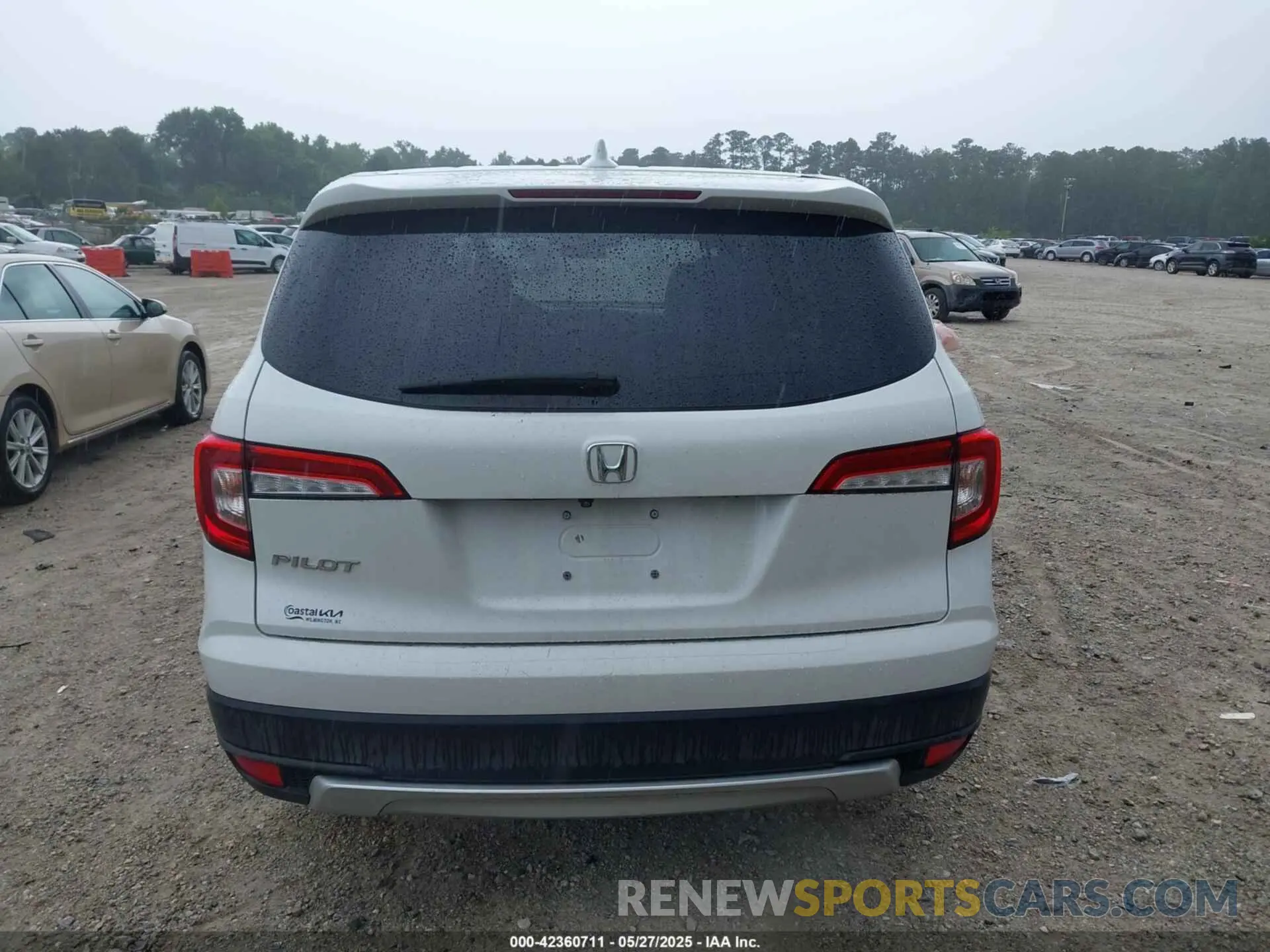 16 Photograph of a damaged car 5FNYF5H35MB016697 HONDA PILOT 2021