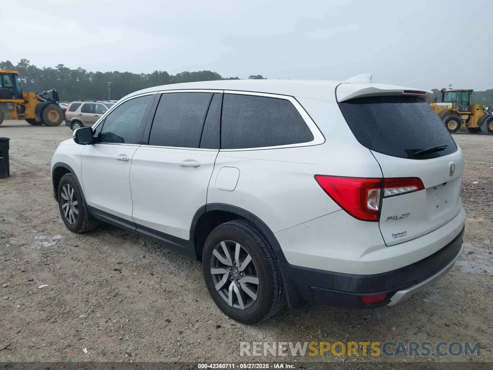 3 Photograph of a damaged car 5FNYF5H35MB016697 HONDA PILOT 2021