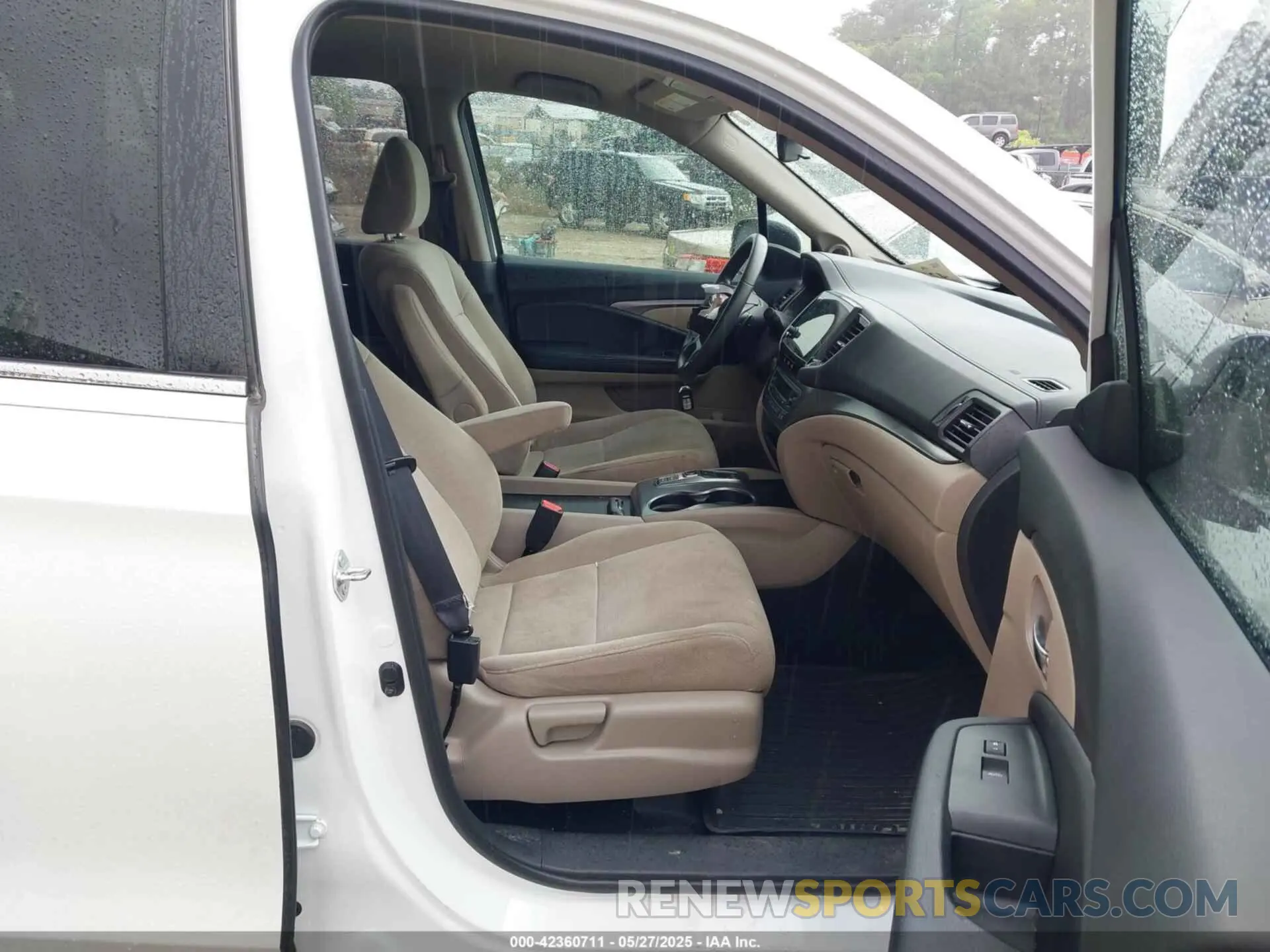 5 Photograph of a damaged car 5FNYF5H35MB016697 HONDA PILOT 2021