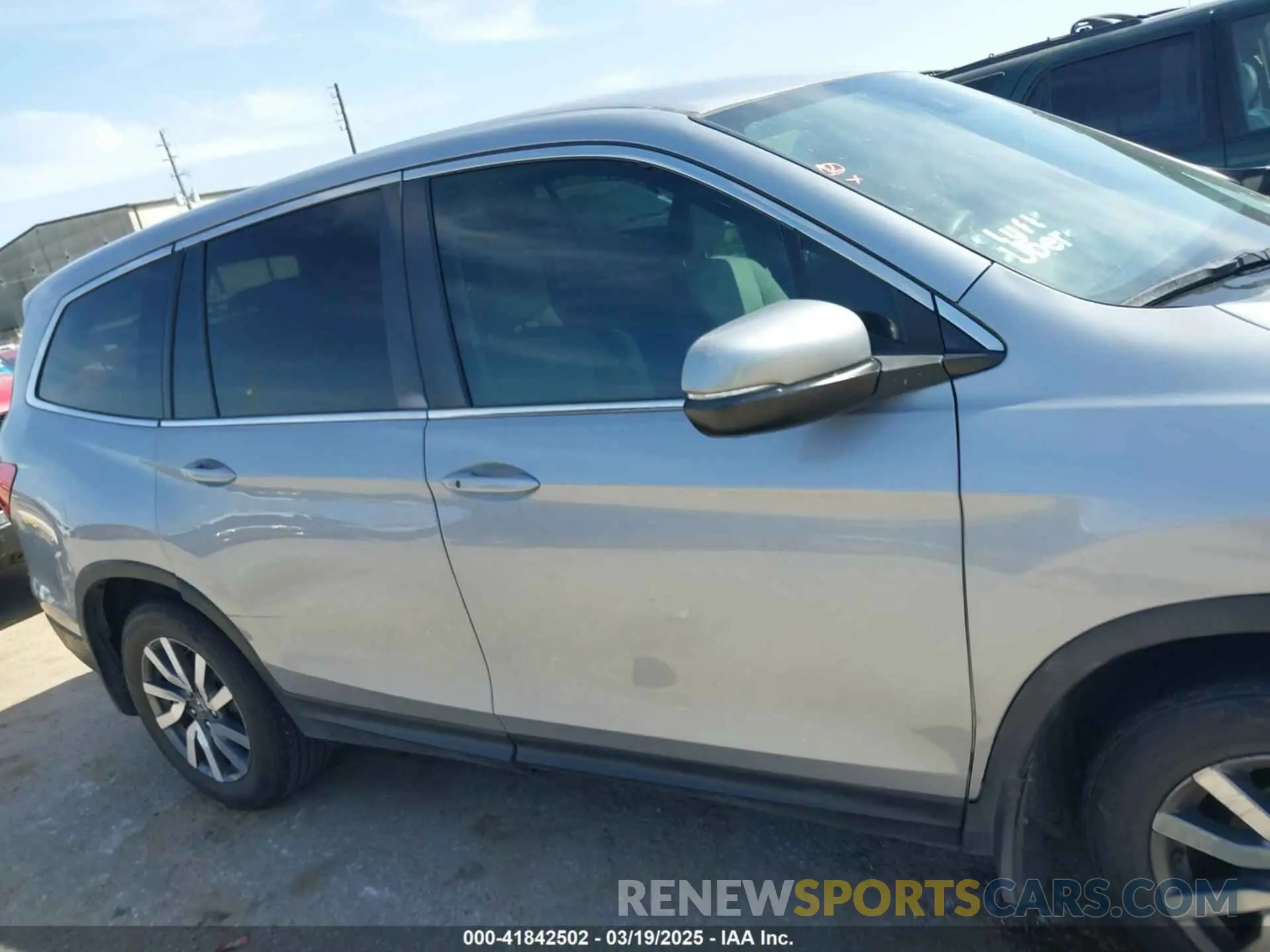 12 Photograph of a damaged car 5FNYF5H36MB003411 HONDA PILOT 2021