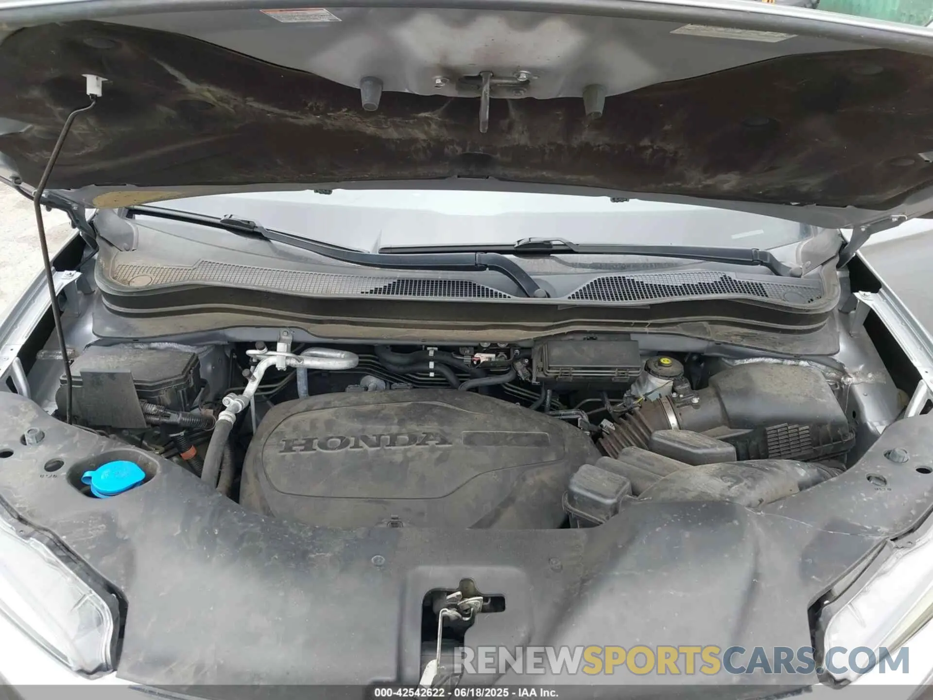 10 Photograph of a damaged car 5FNYF5H36MB039437 HONDA PILOT 2021
