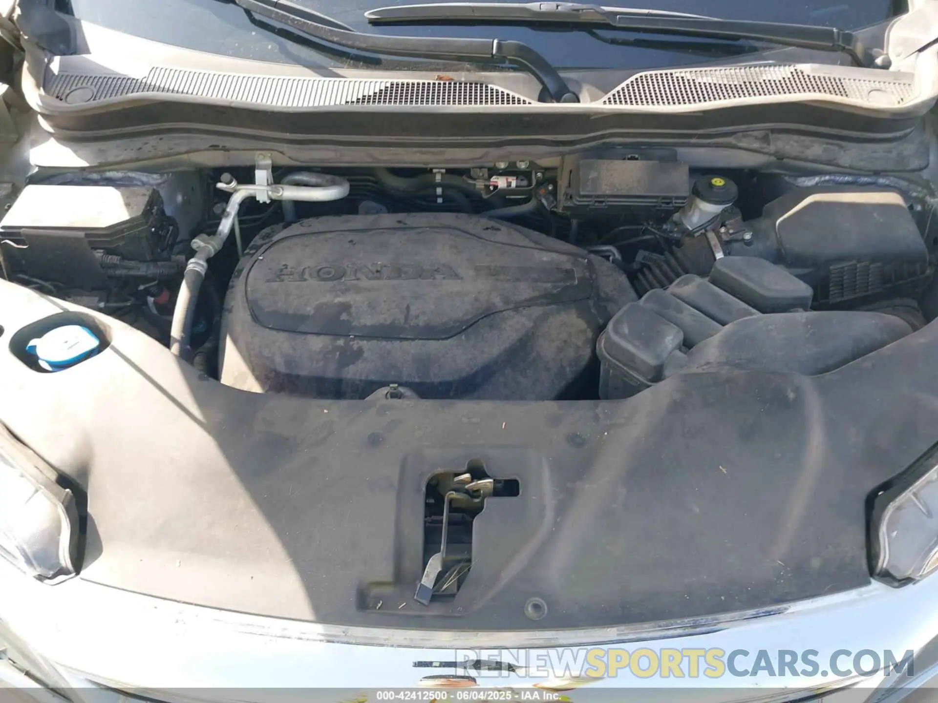 10 Photograph of a damaged car 5FNYF5H37MB014384 HONDA PILOT 2021