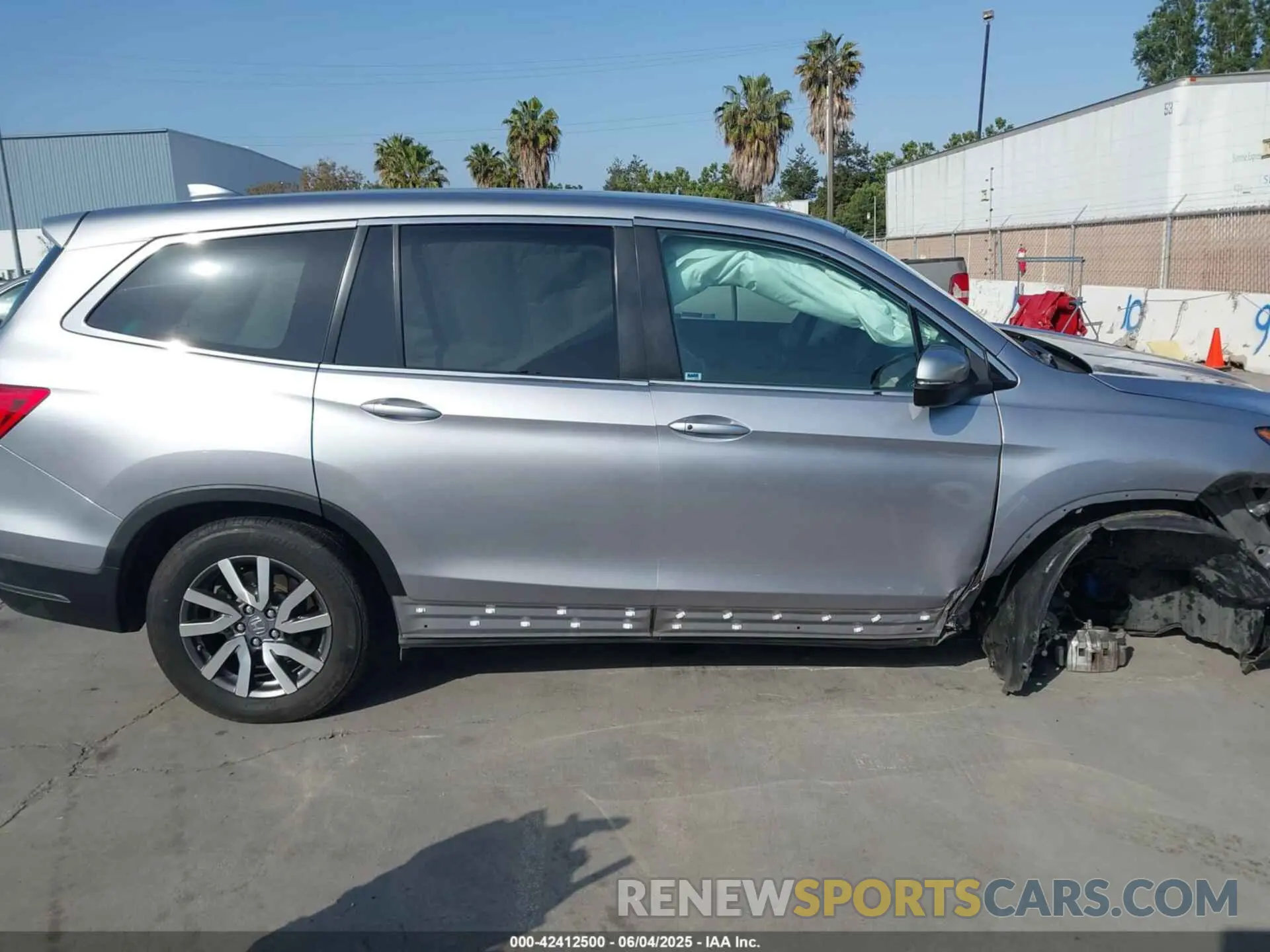 14 Photograph of a damaged car 5FNYF5H37MB014384 HONDA PILOT 2021
