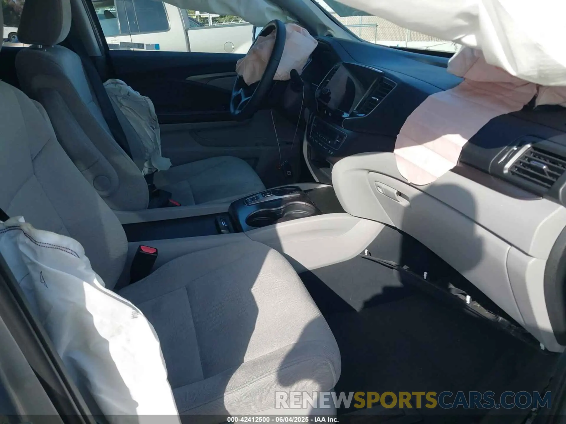 5 Photograph of a damaged car 5FNYF5H37MB014384 HONDA PILOT 2021