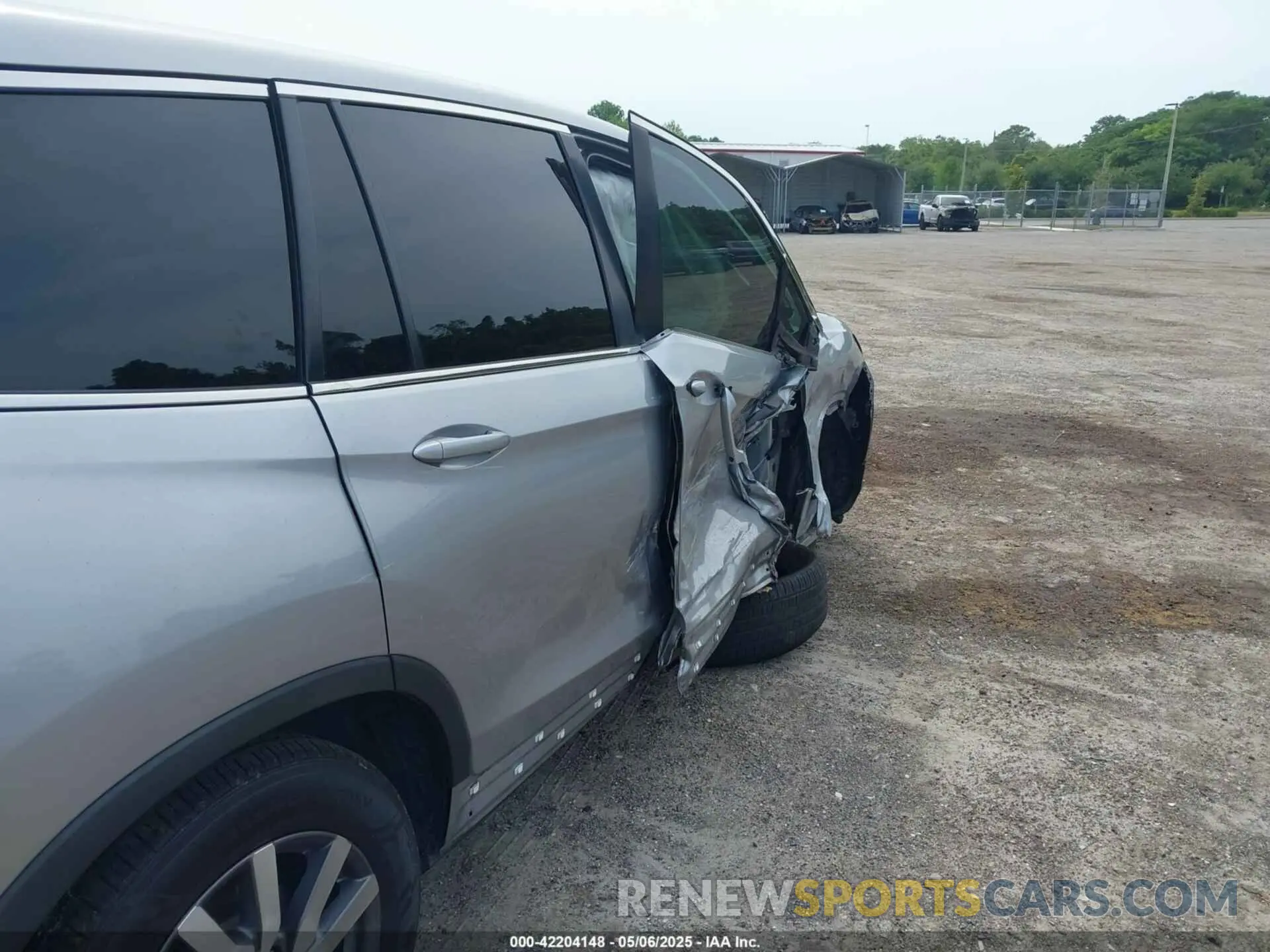 6 Photograph of a damaged car 5FNYF5H3XMB030112 HONDA PILOT 2021