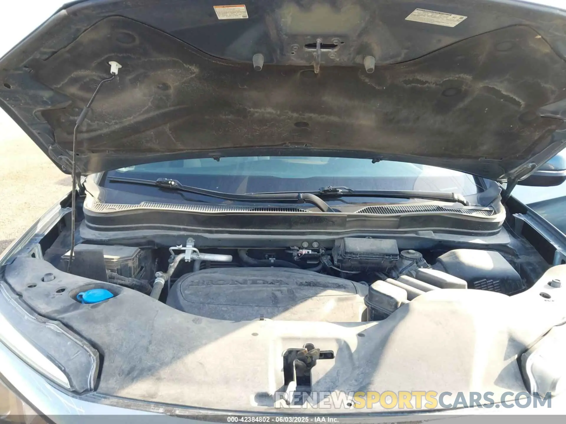 10 Photograph of a damaged car 5FNYF5H3XMB043779 HONDA PILOT 2021