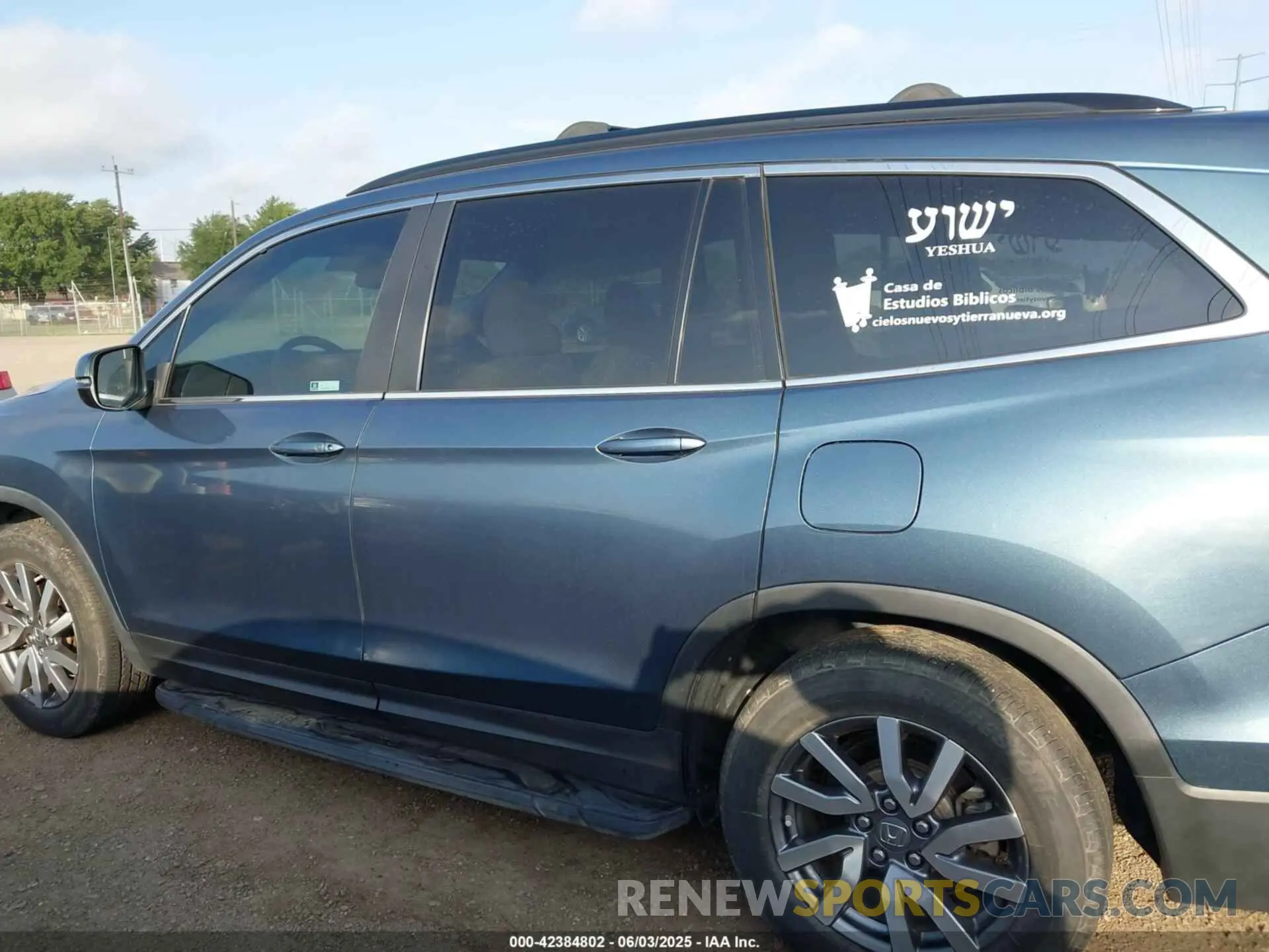 14 Photograph of a damaged car 5FNYF5H3XMB043779 HONDA PILOT 2021