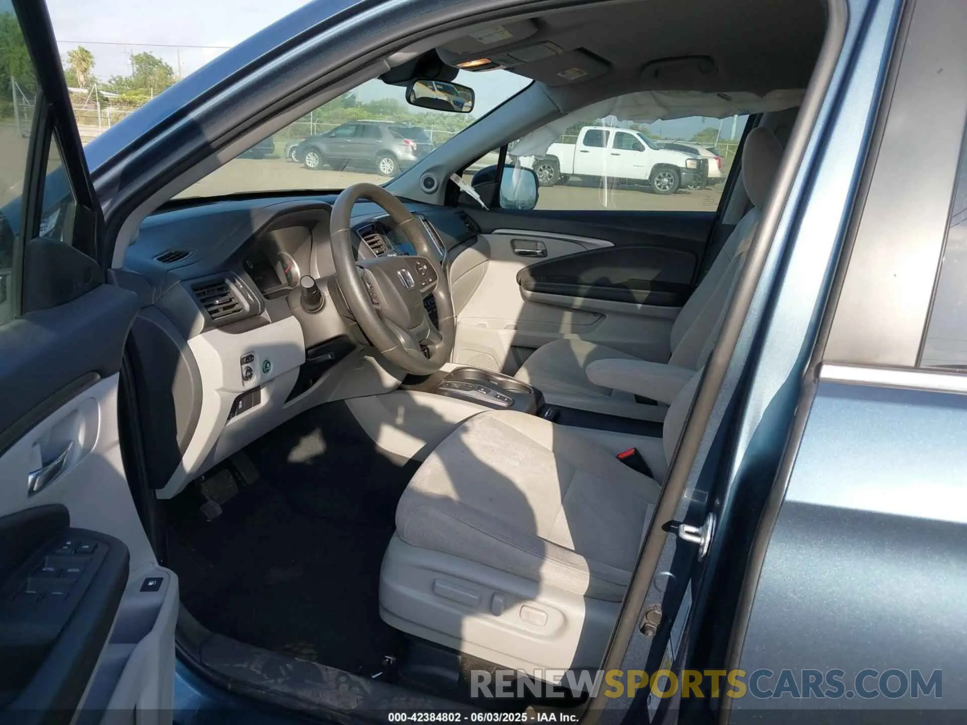 5 Photograph of a damaged car 5FNYF5H3XMB043779 HONDA PILOT 2021