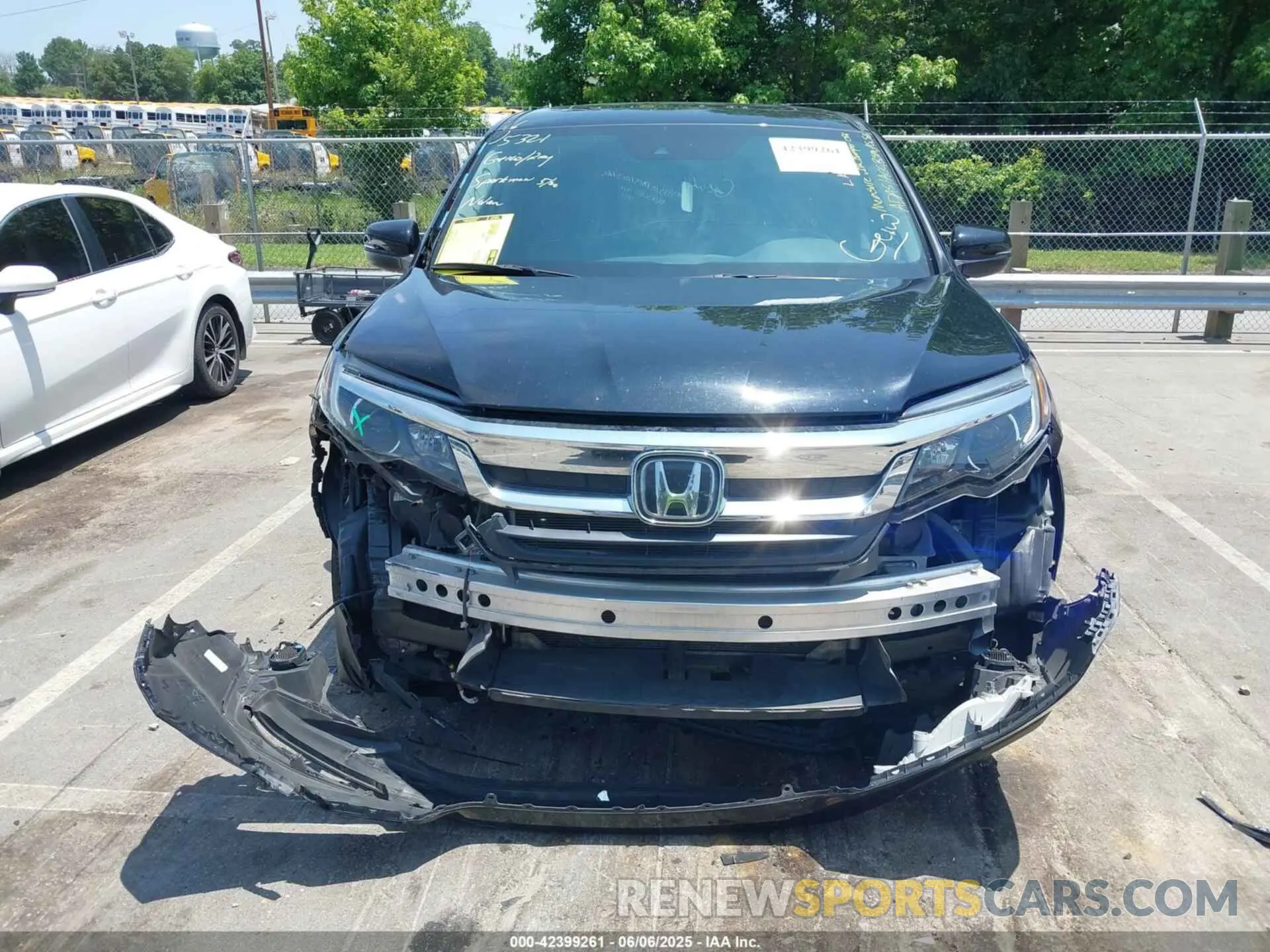 12 Photograph of a damaged car 5FNYF5H50MB009612 HONDA PILOT 2021