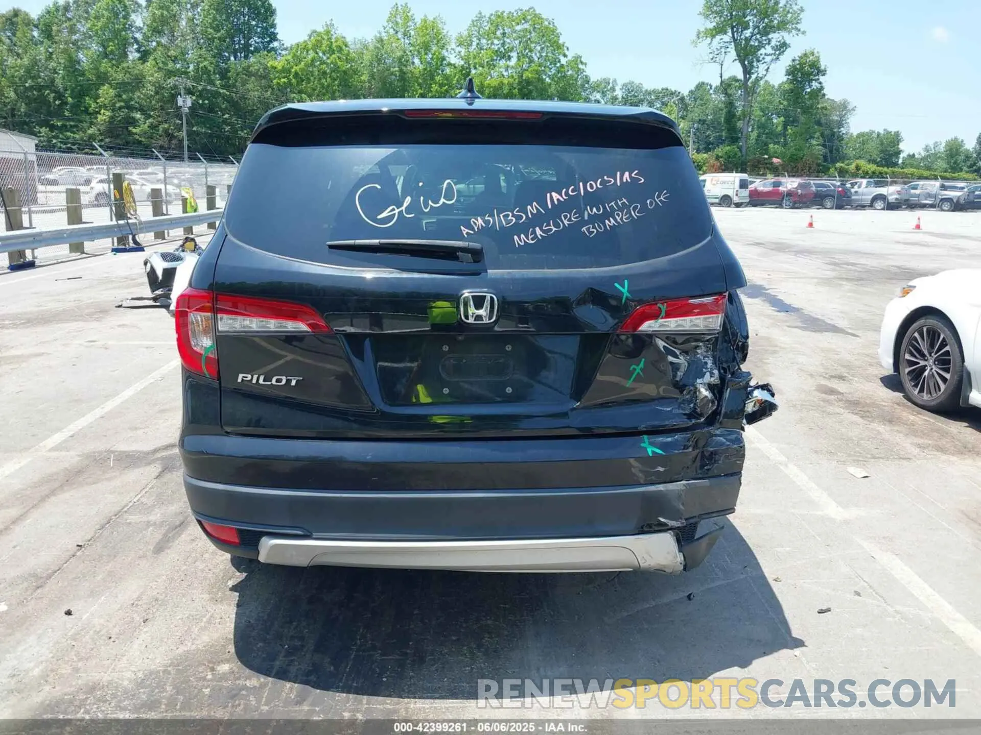 16 Photograph of a damaged car 5FNYF5H50MB009612 HONDA PILOT 2021