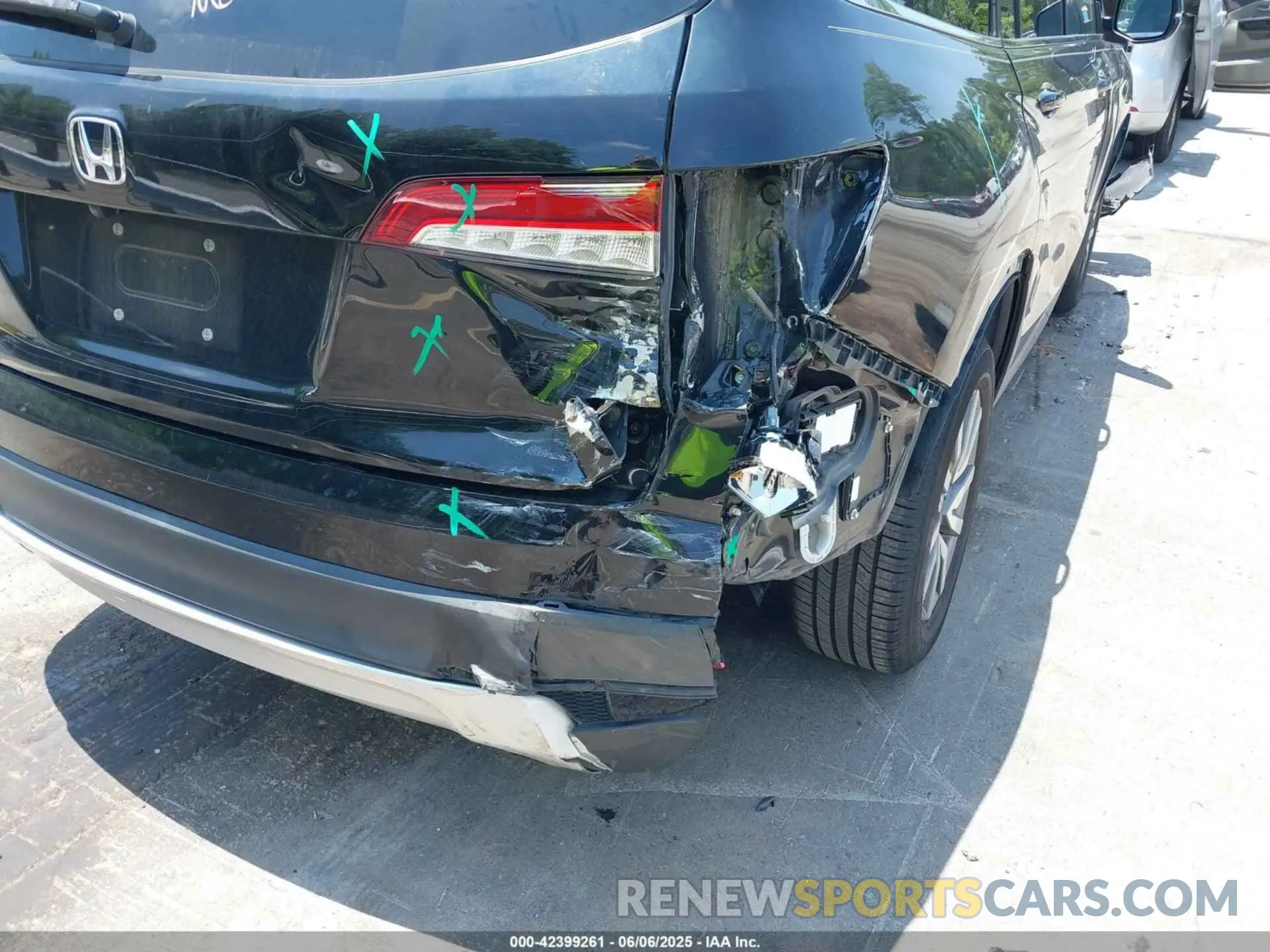 6 Photograph of a damaged car 5FNYF5H50MB009612 HONDA PILOT 2021