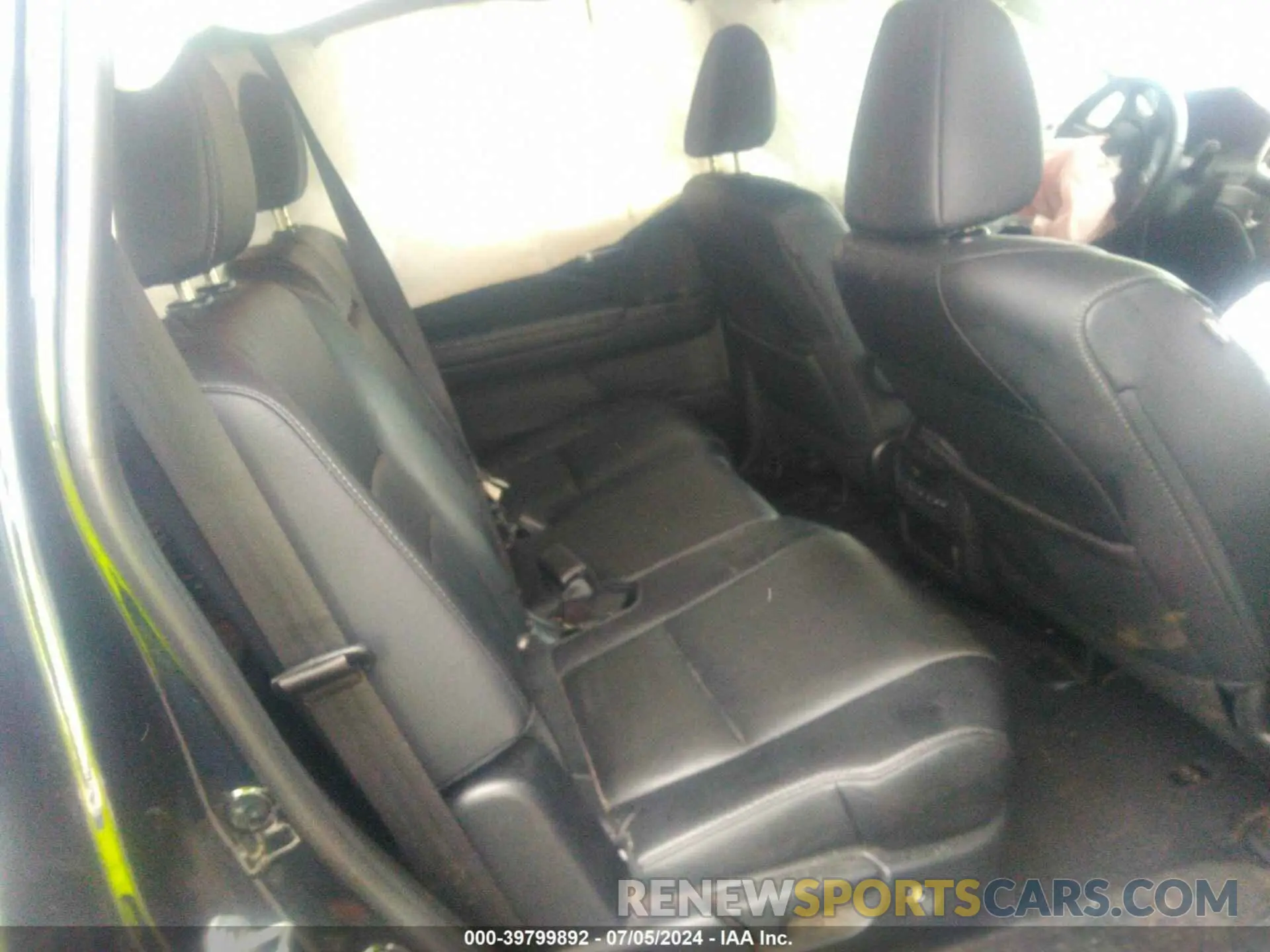 8 Photograph of a damaged car 5FNYF5H50MB011165 HONDA PILOT 2021