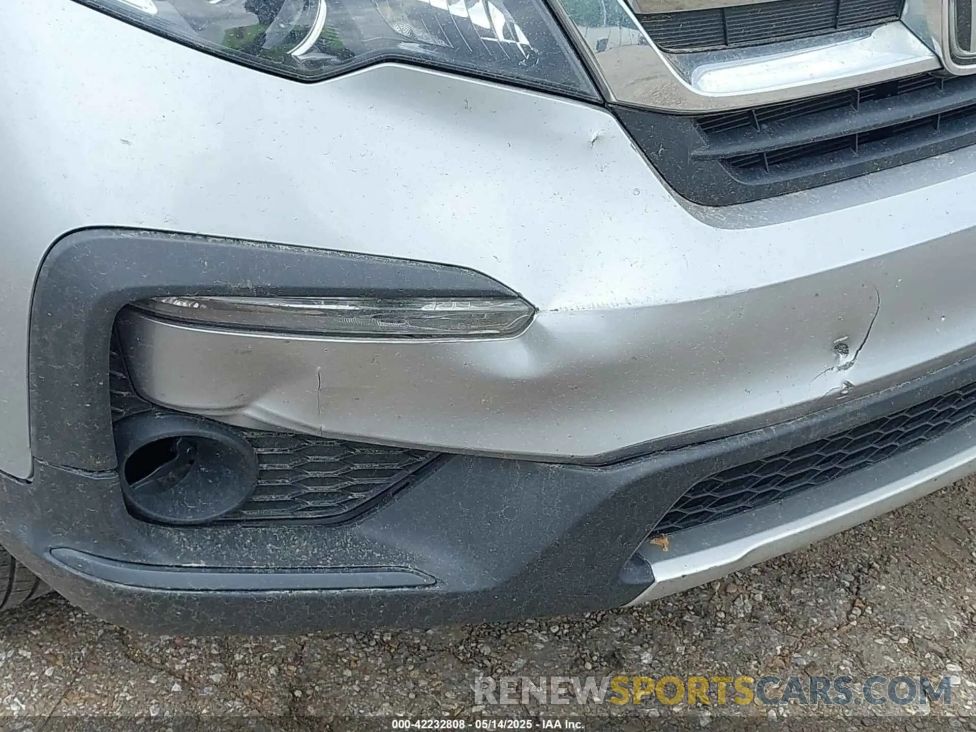 17 Photograph of a damaged car 5FNYF5H50MB038964 HONDA PILOT 2021