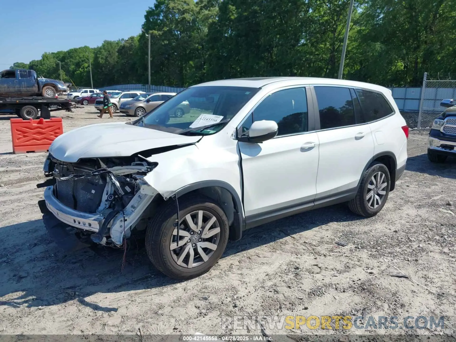 2 Photograph of a damaged car 5FNYF5H51MB011949 HONDA PILOT 2021