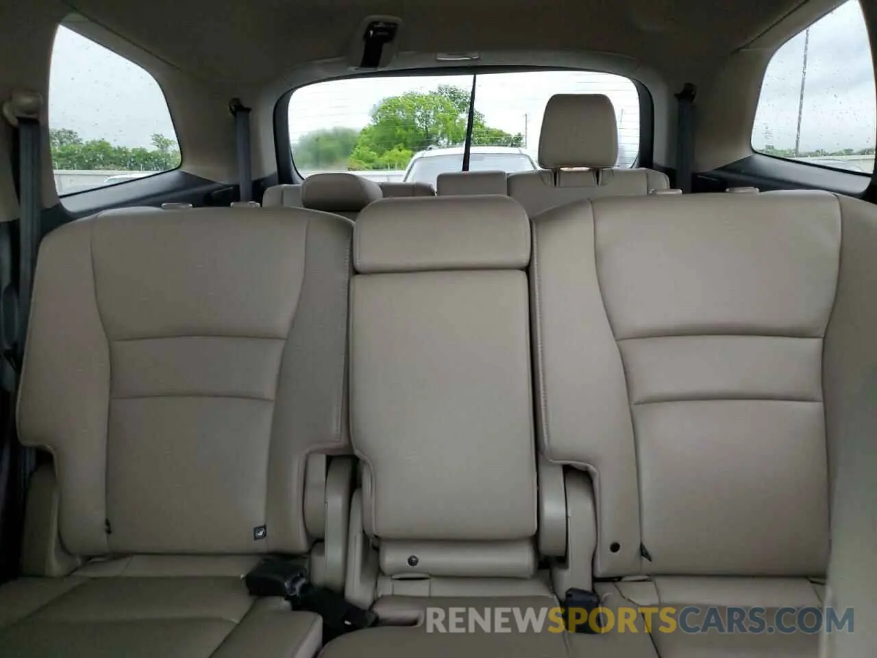 10 Photograph of a damaged car 5FNYF5H51MB022045 HONDA PILOT 2021