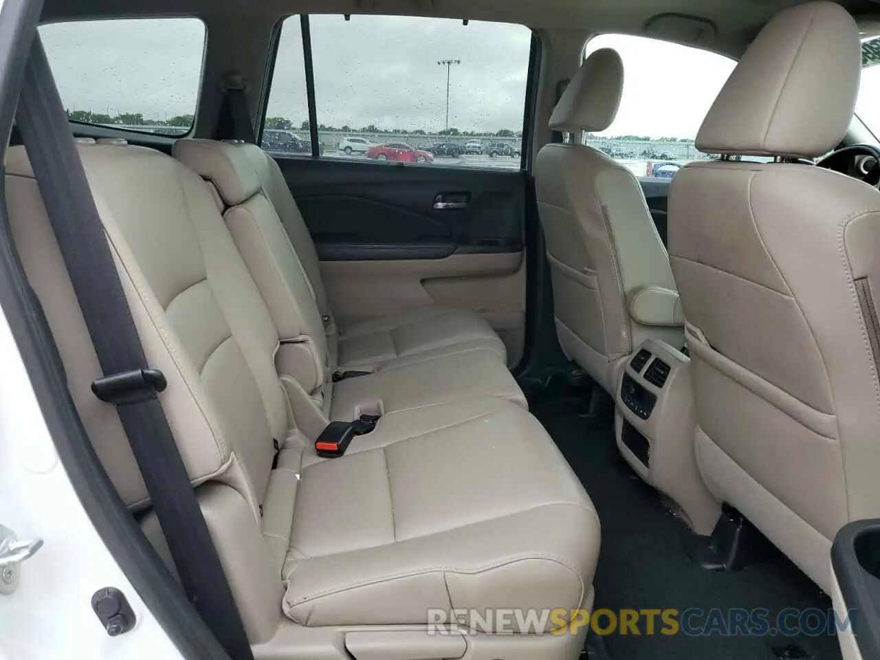 11 Photograph of a damaged car 5FNYF5H51MB022045 HONDA PILOT 2021