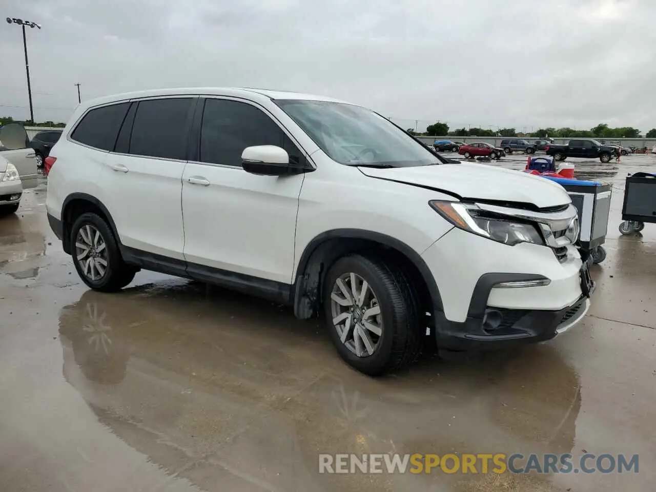 4 Photograph of a damaged car 5FNYF5H51MB022045 HONDA PILOT 2021
