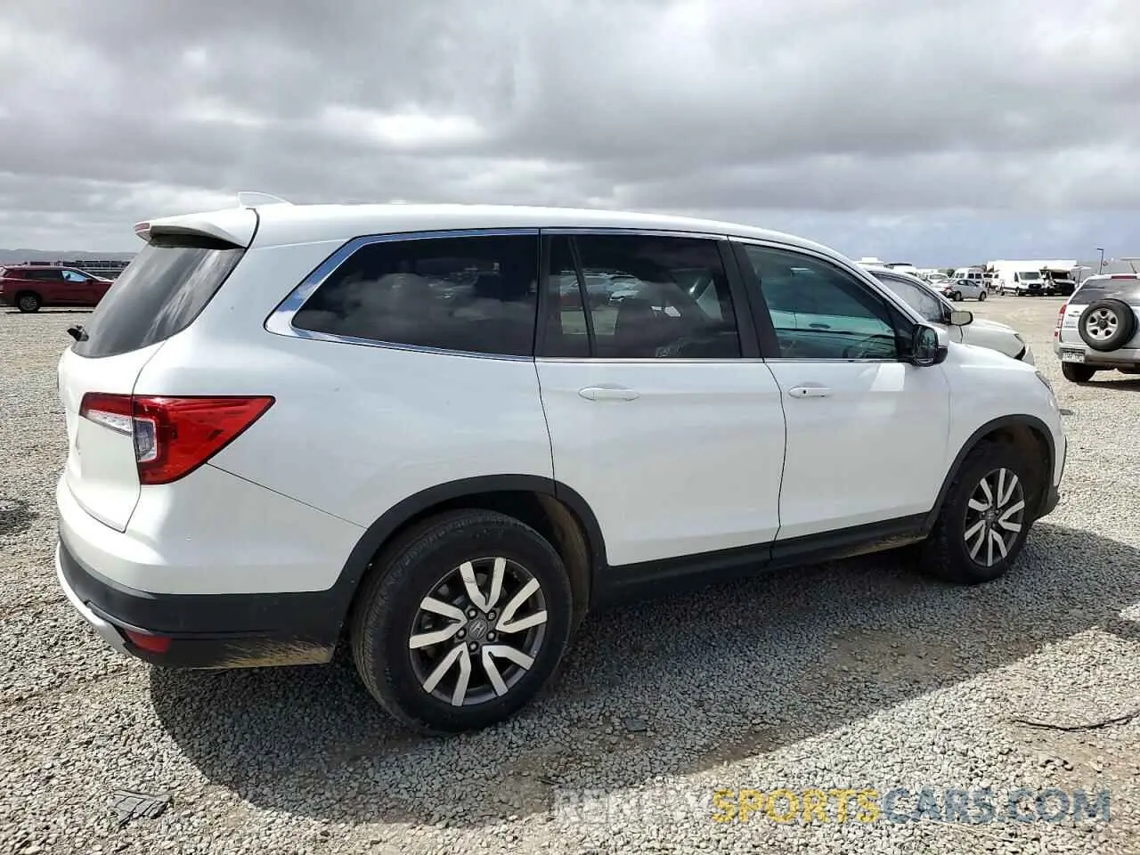 3 Photograph of a damaged car 5FNYF5H51MB035569 HONDA PILOT 2021