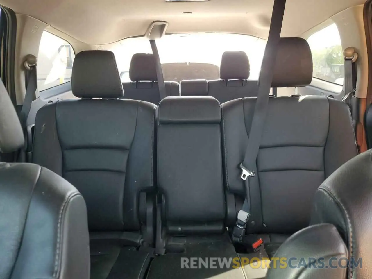 10 Photograph of a damaged car 5FNYF5H51MB047740 HONDA PILOT 2021